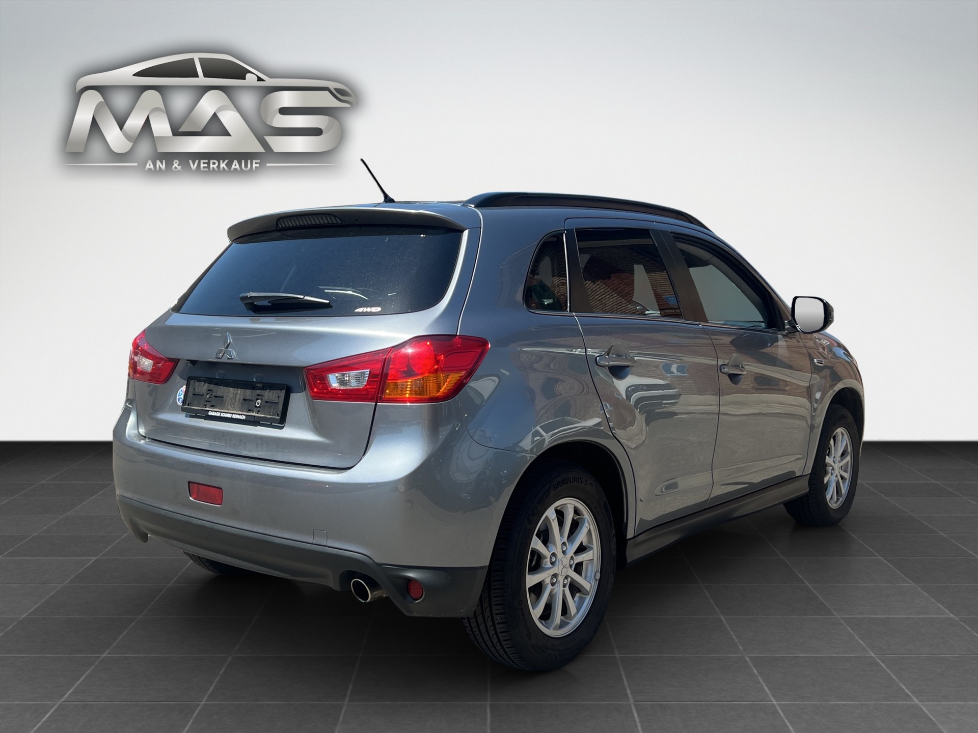 MITSUBISHI ASX 2.2 DID Navigator 4WD Automatic-image-2