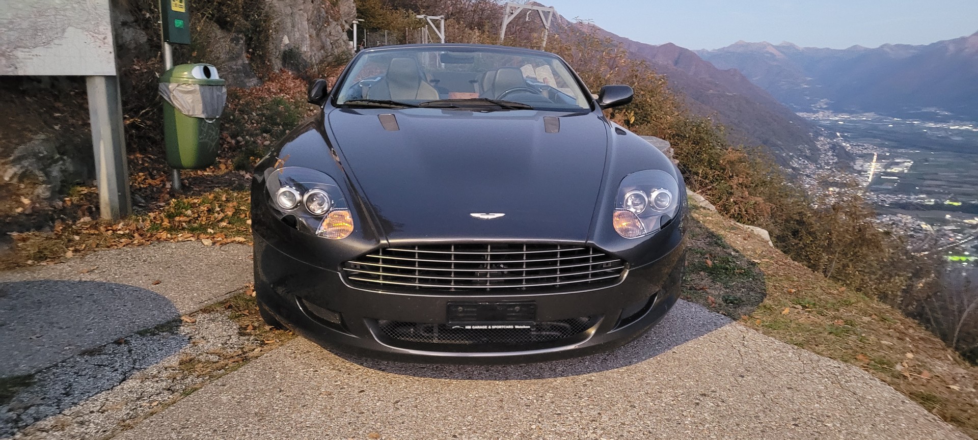ASTON MARTIN DB9 Volante Touchtronic 2-image-2
