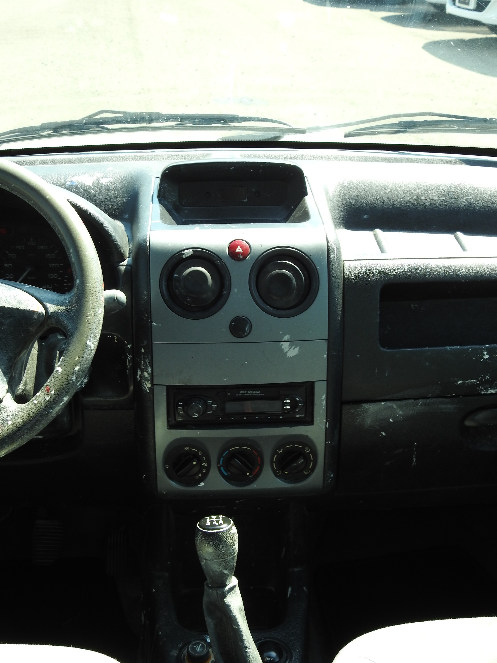 CITROEN Berlingo 1.4 600-image-15