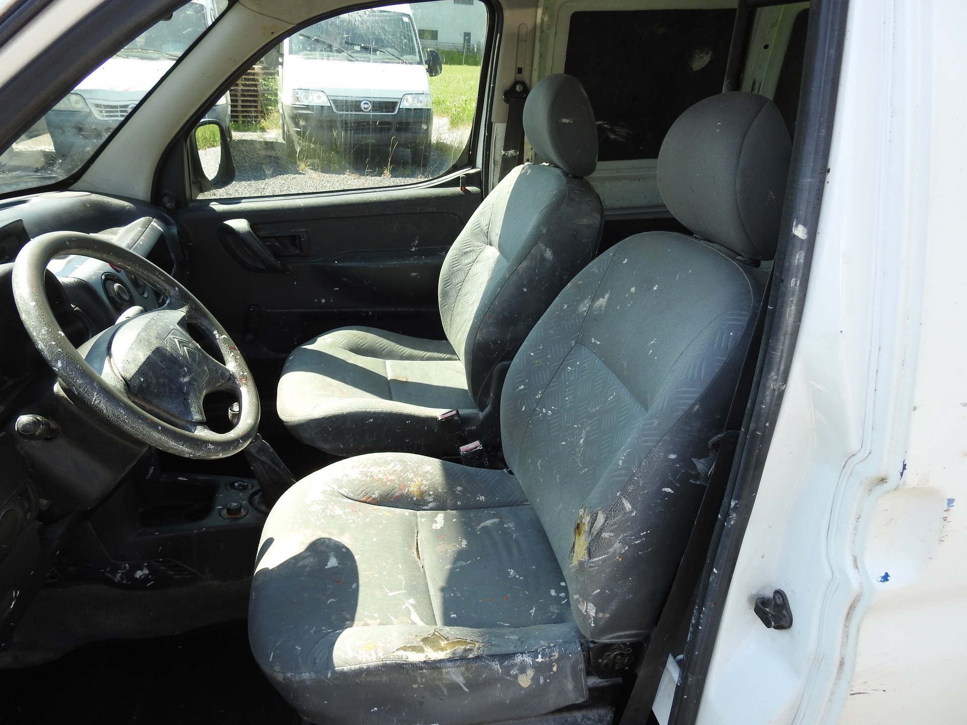 CITROEN Berlingo 1.4 600-image-13