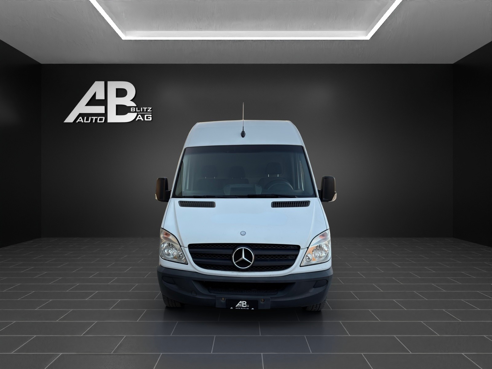 MERCEDES-BENZ Sprinter 316 CDI Standard mit 163 PS * Nutzlast 1110 Kg *-image-0