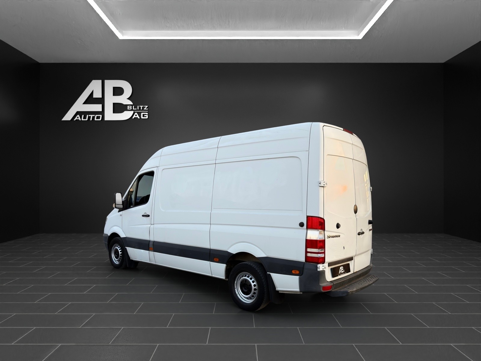 MERCEDES-BENZ Sprinter 316 CDI Standard mit 163 PS * Nutzlast 1110 Kg *-image-2