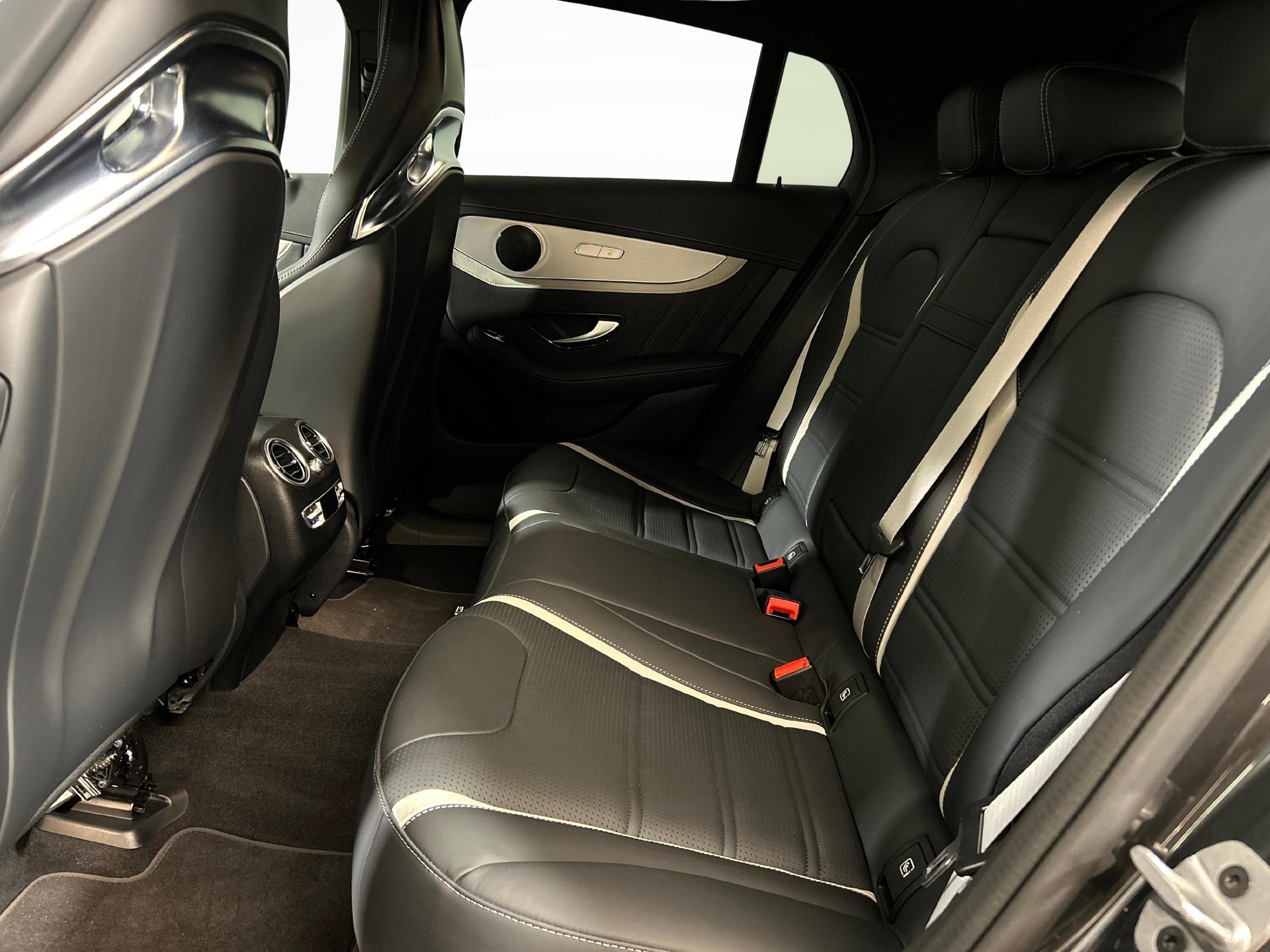 MERCEDES-BENZ GLC 63 S AMG 4m+ Coupé-image-3