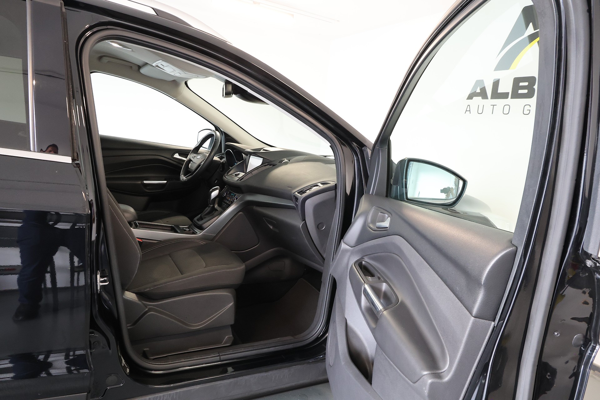 FORD Kuga 2.0 TDCi Trend+ 4WD PowerShift-image-10