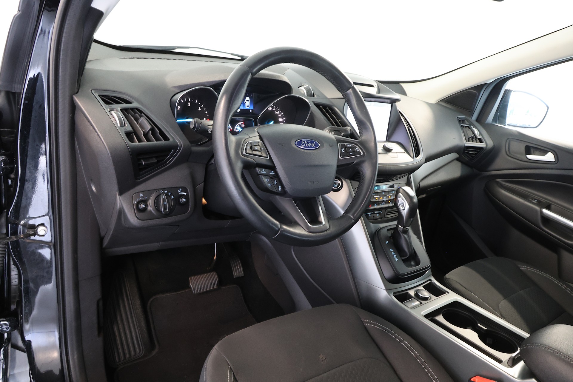 FORD Kuga 2.0 TDCi Trend+ 4WD PowerShift-image-7