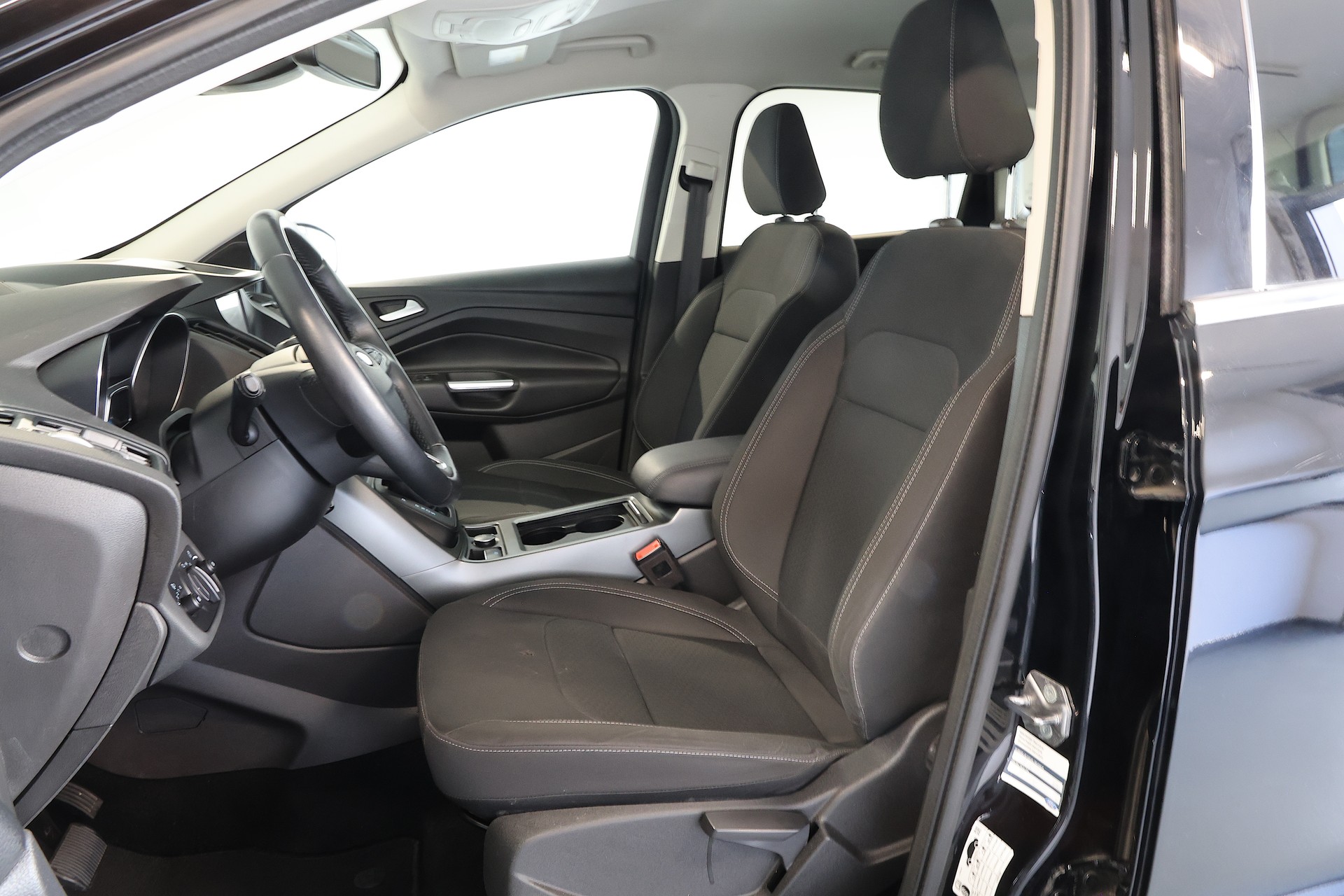 FORD Kuga 2.0 TDCi Trend+ 4WD PowerShift-image-6
