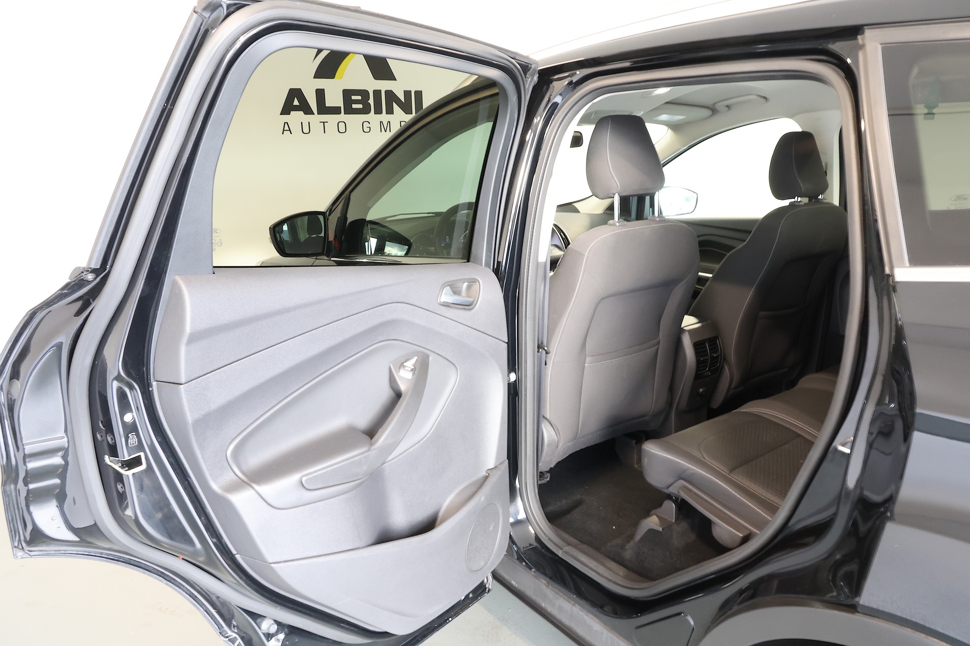 FORD Kuga 2.0 TDCi Trend+ 4WD PowerShift-image-13