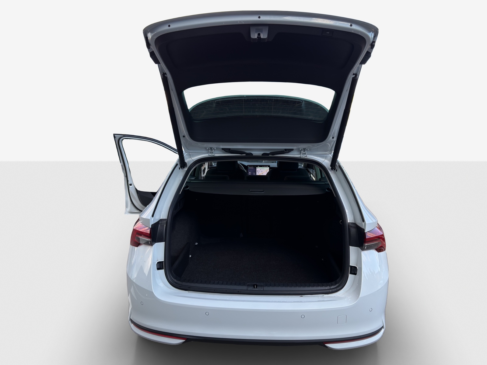 SKODA Octavia Combi 1.5 TSI mHEV DSG Dynamic-image-12