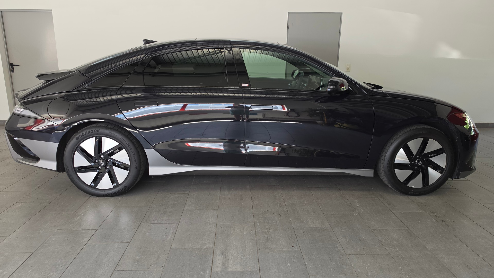 HYUNDAI Ioniq 6 77kWh Launch Edition 4WD-image-2