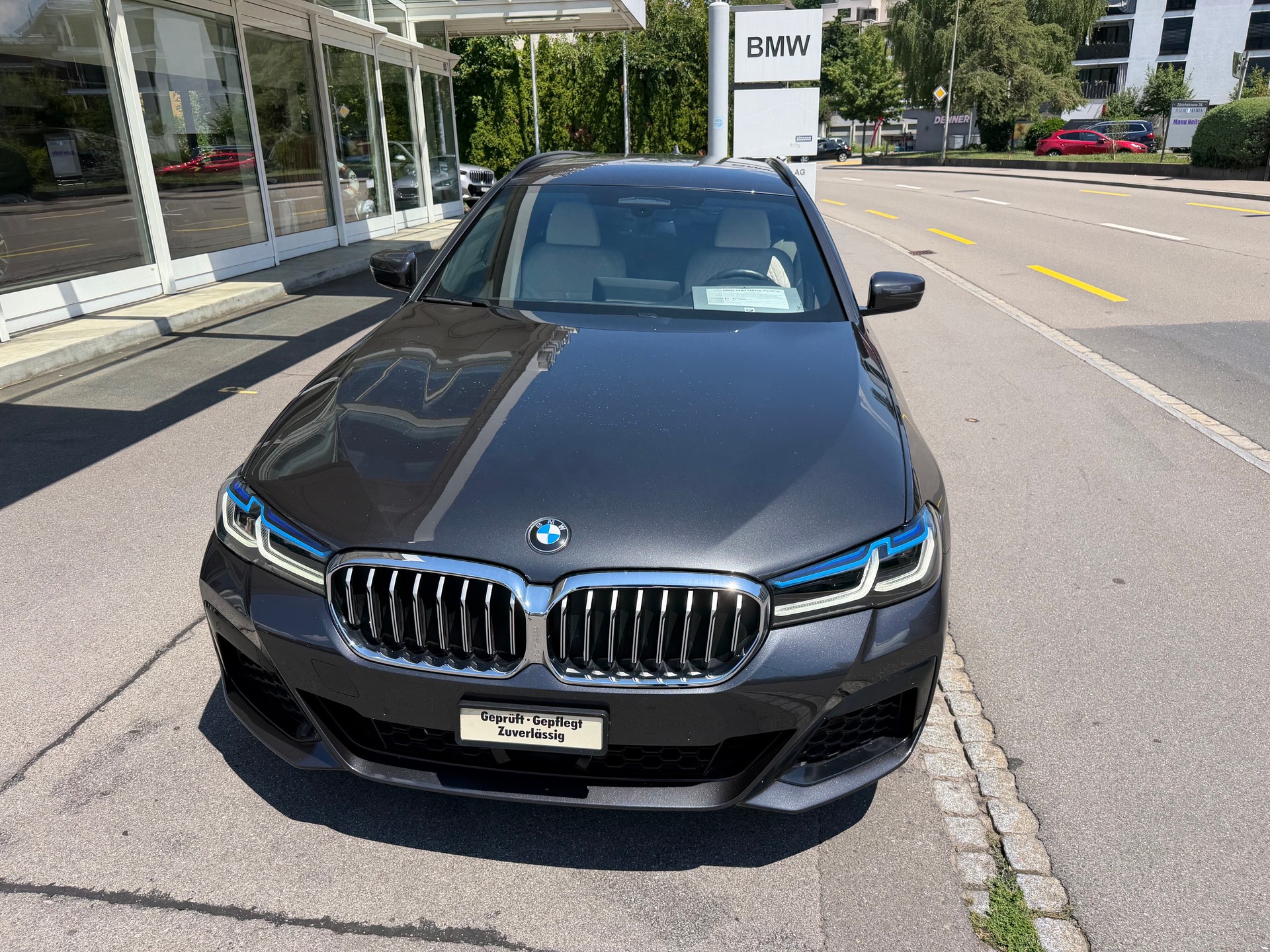 BMW 540d xDrive 48V Touring M Sport Steptronic-image-1
