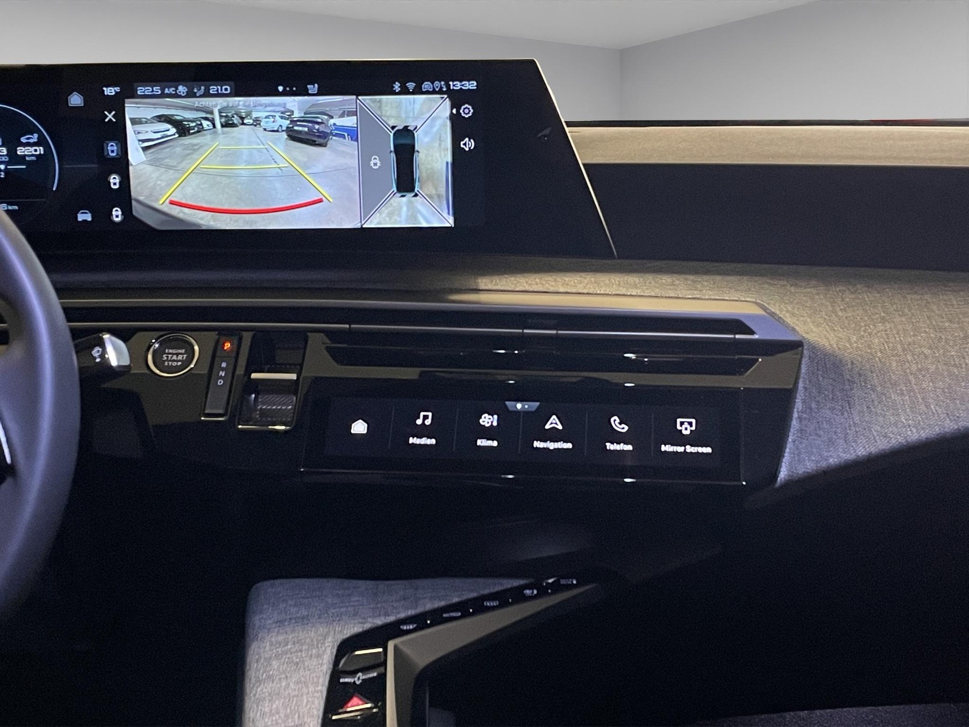 PEUGEOT 3008 e-Allure-image-9