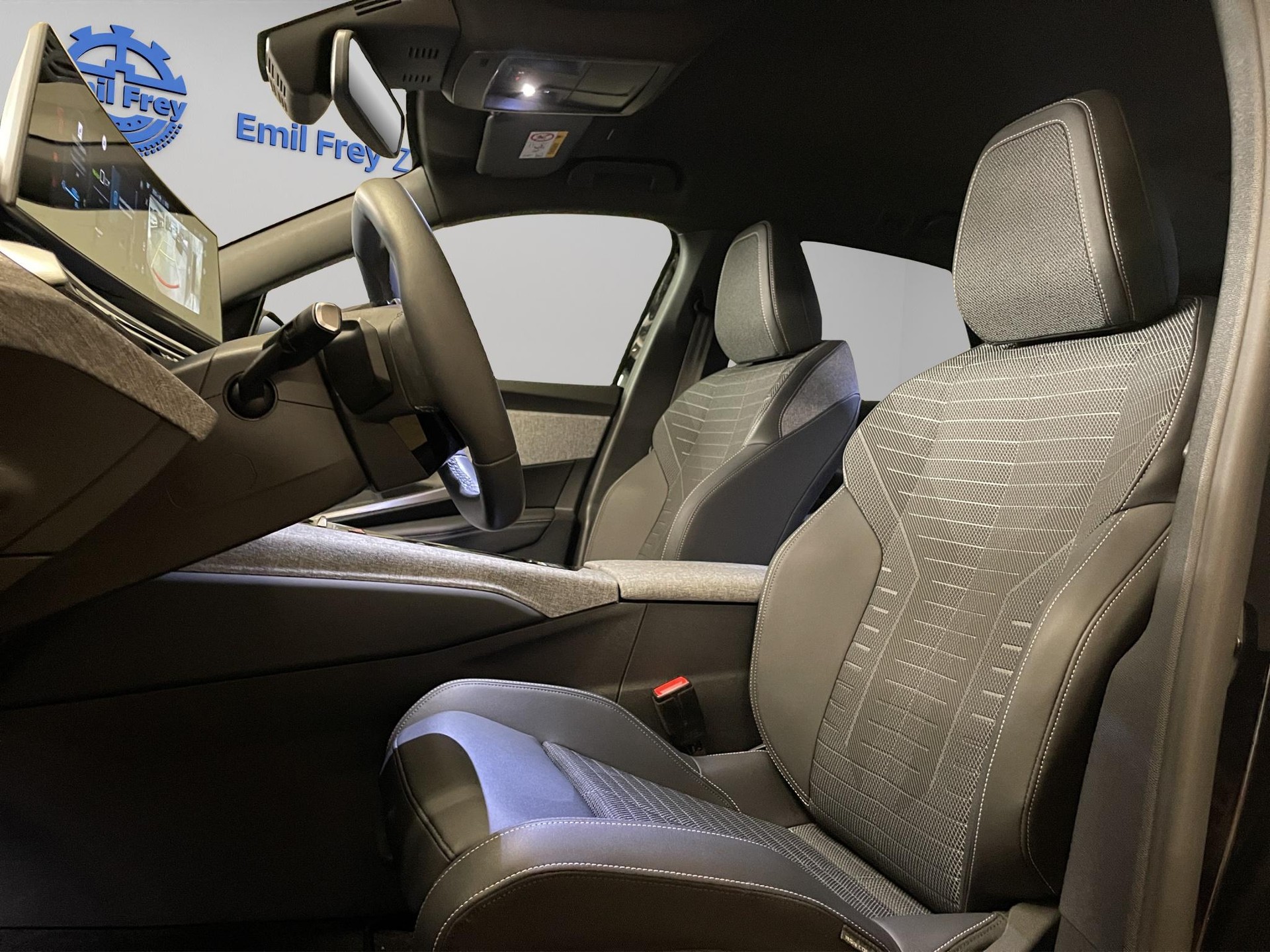 PEUGEOT 3008 e-Allure-image-5