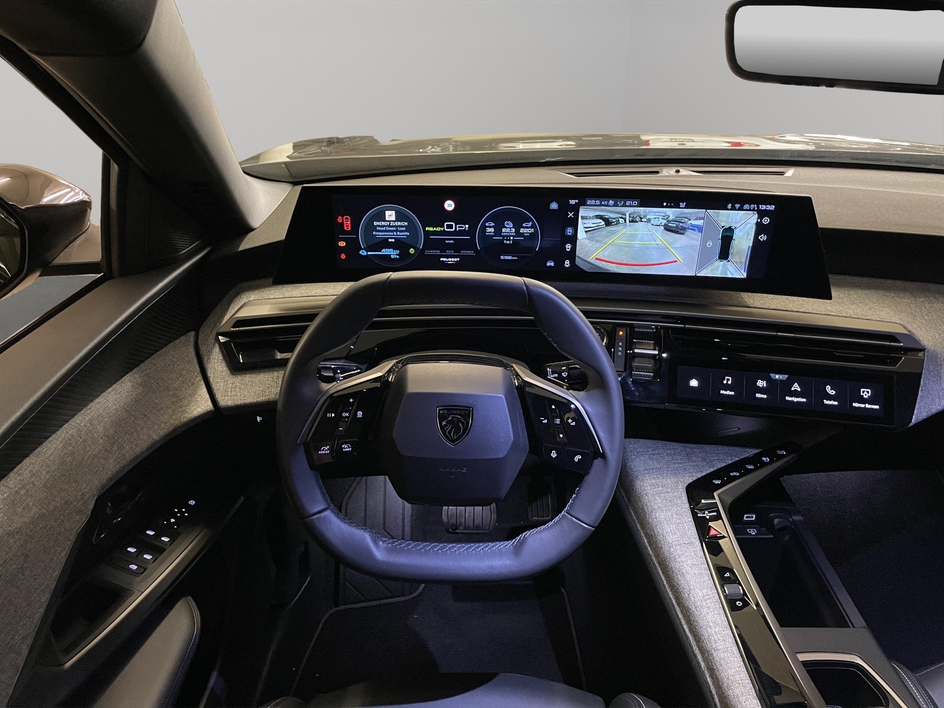 PEUGEOT 3008 e-Allure-image-8