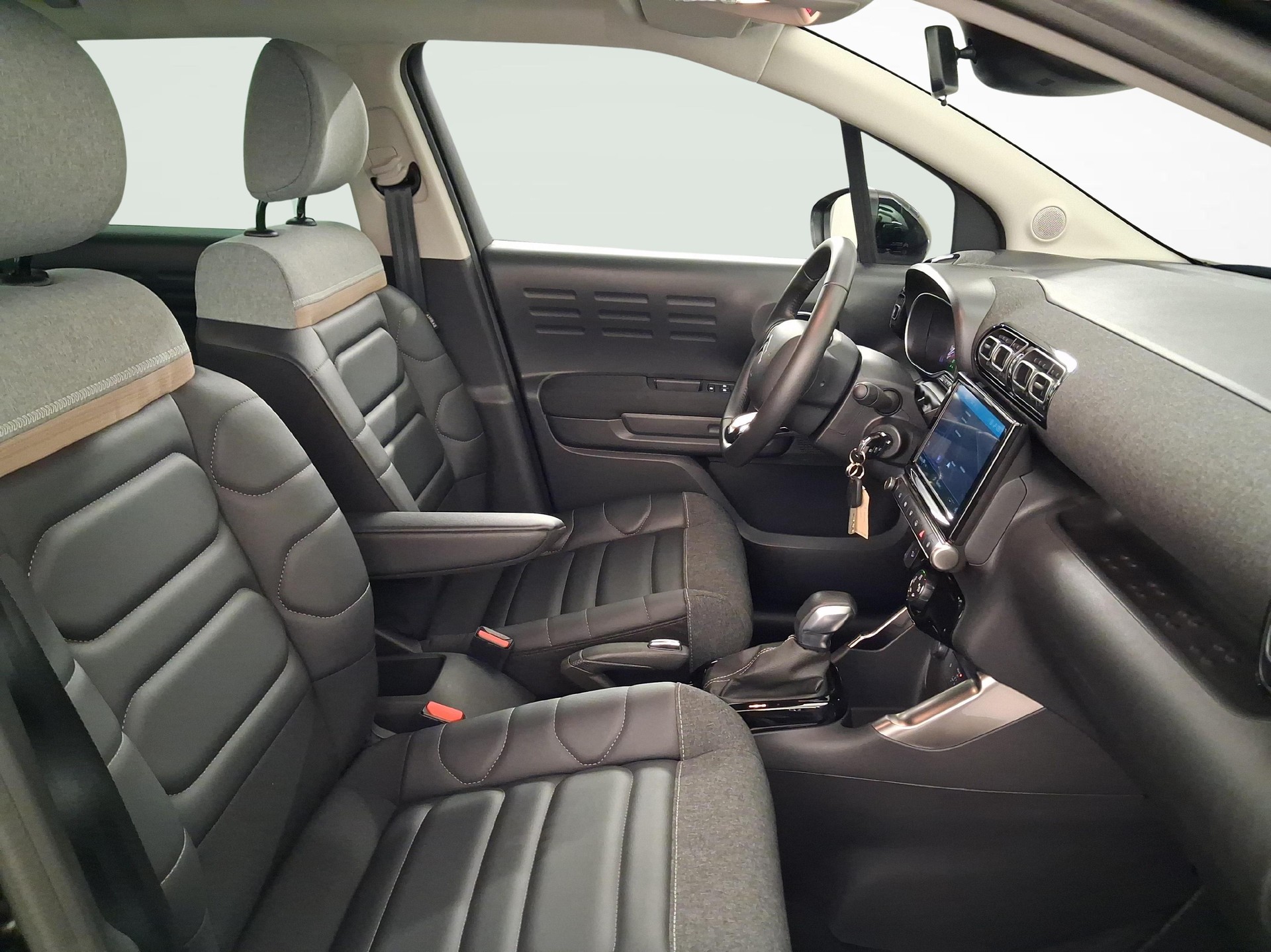 CITROEN C3 Aircross 1.2 PureTech 130 Shine-image-9