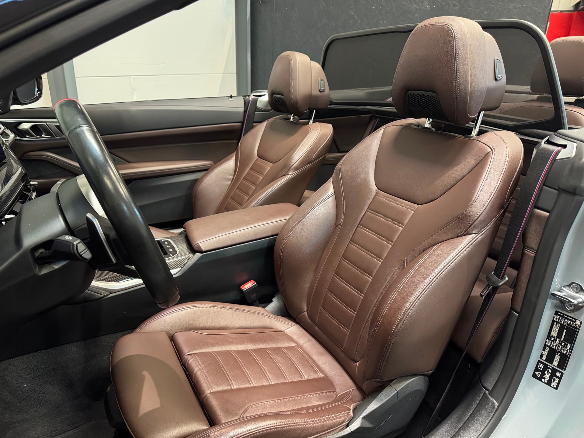 BMW M440i xDrive Cabrio-image-10