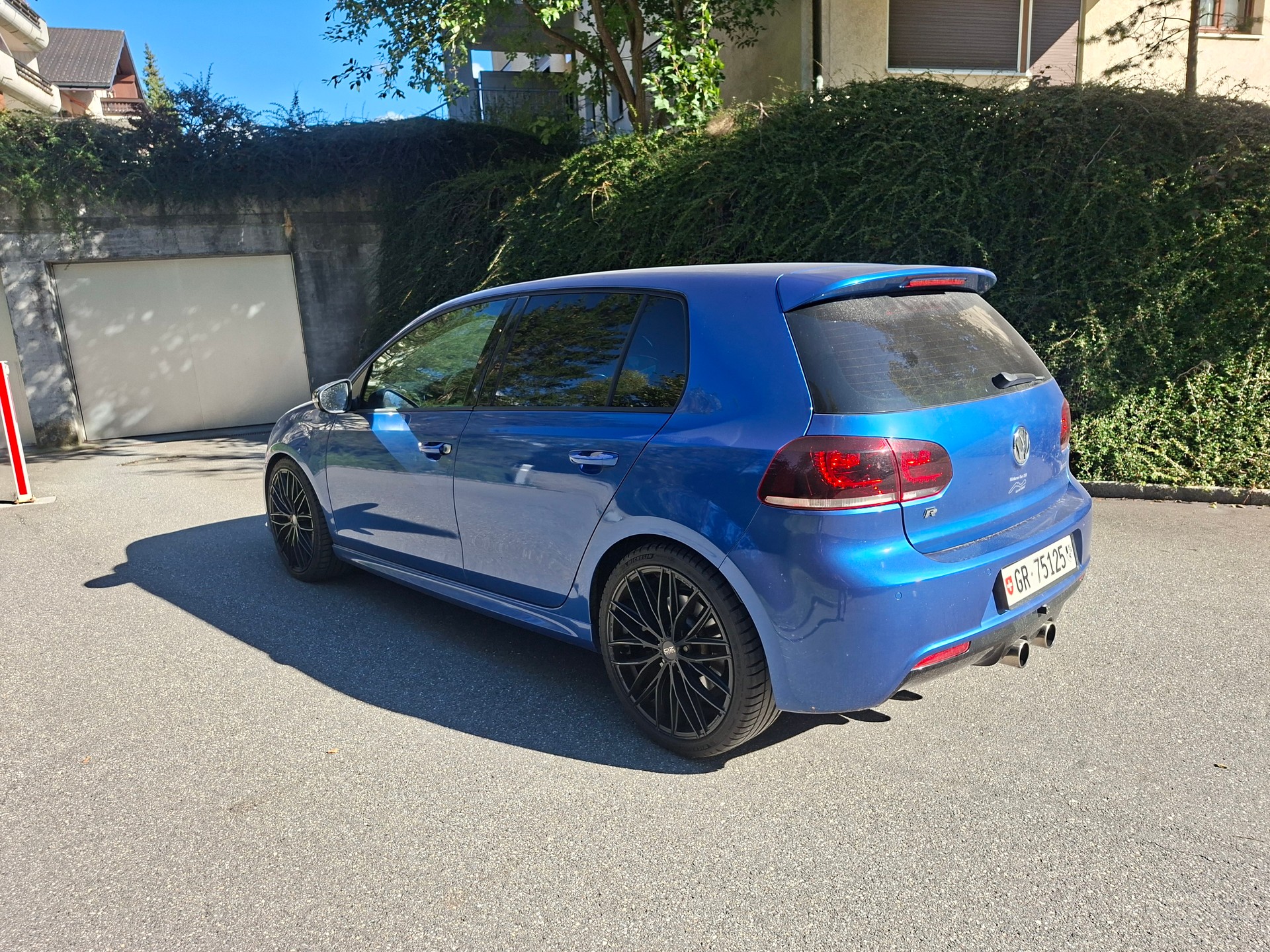 VW 2.0 TSI R DSG 4motion-image-4