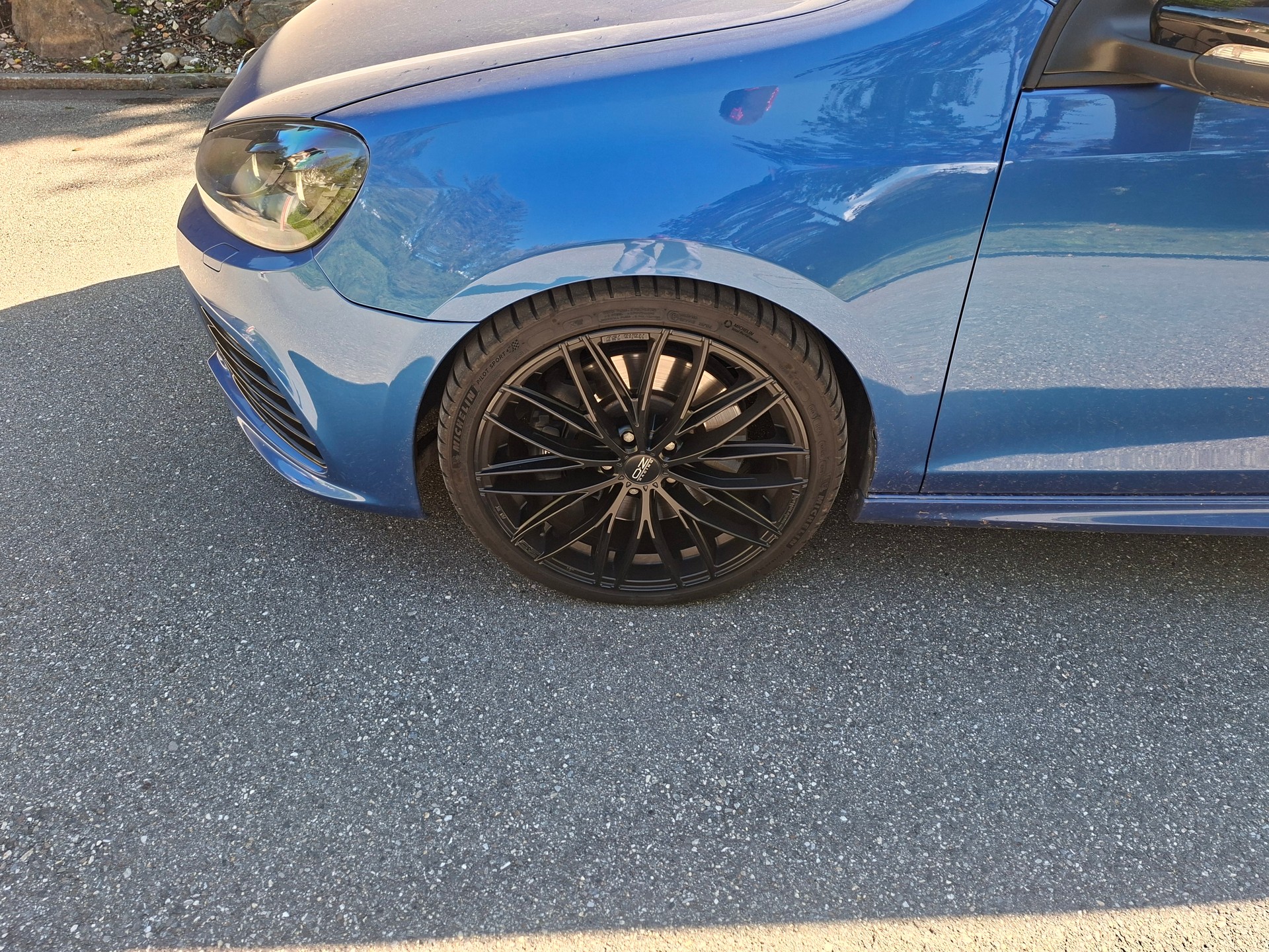 VW 2.0 TSI R DSG 4motion-image-3
