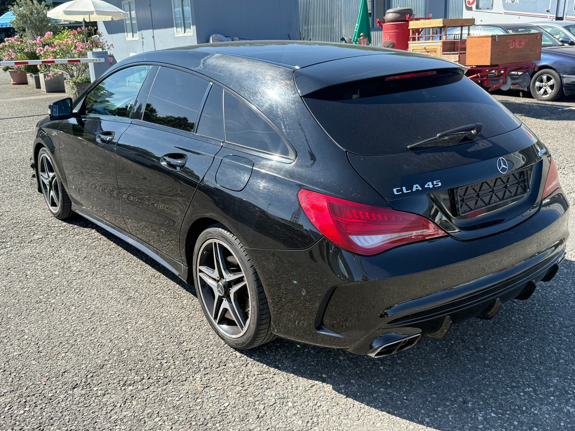 MERCEDES-BENZ CLA Shooting Brake 200 AMG Line 7G-DCT-image-3