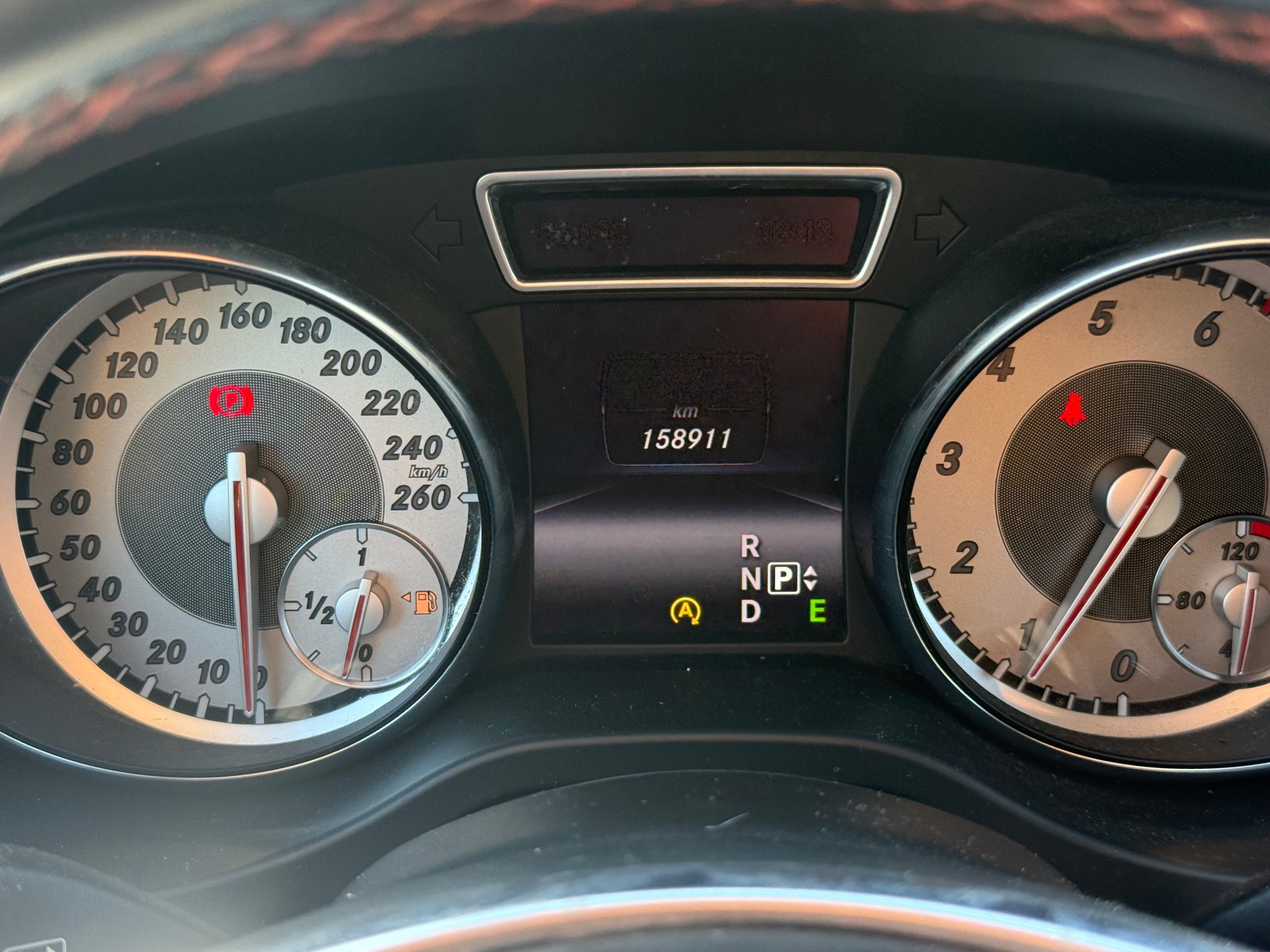MERCEDES-BENZ CLA Shooting Brake 200 AMG Line 7G-DCT-image-9
