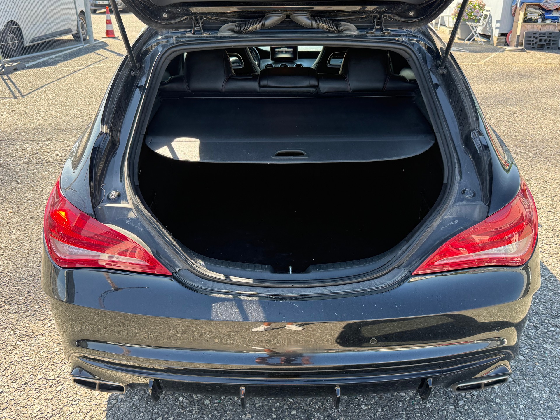 MERCEDES-BENZ CLA Shooting Brake 200 AMG Line 7G-DCT-image-4