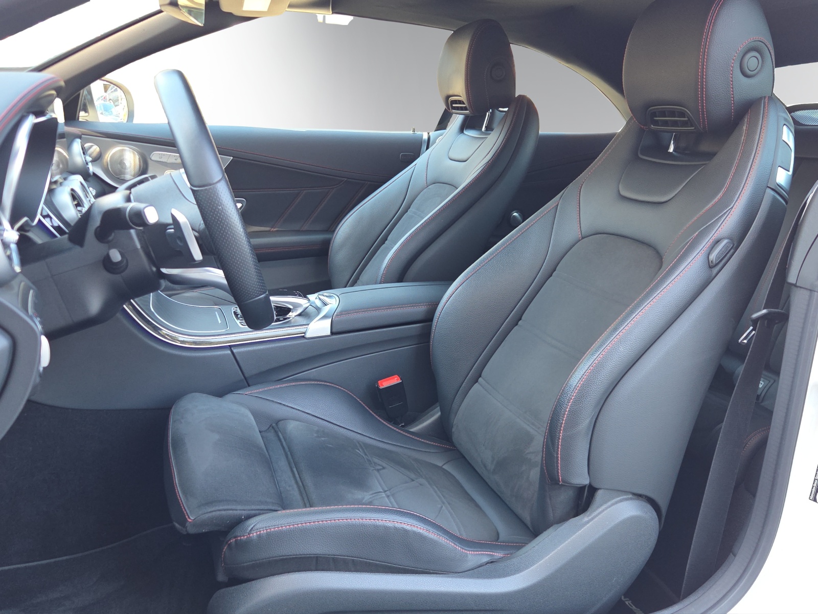Image MERCEDES-BENZ C-200 C 200 AMG Line Cabriolet 4Matic 9G-Tronic