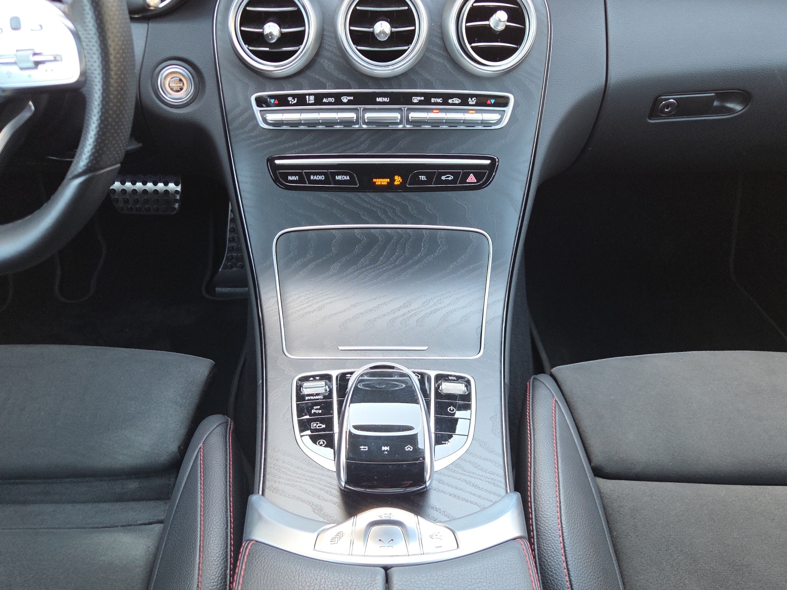 Image MERCEDES-BENZ C-200 C 200 AMG Line Cabriolet 4Matic 9G-Tronic