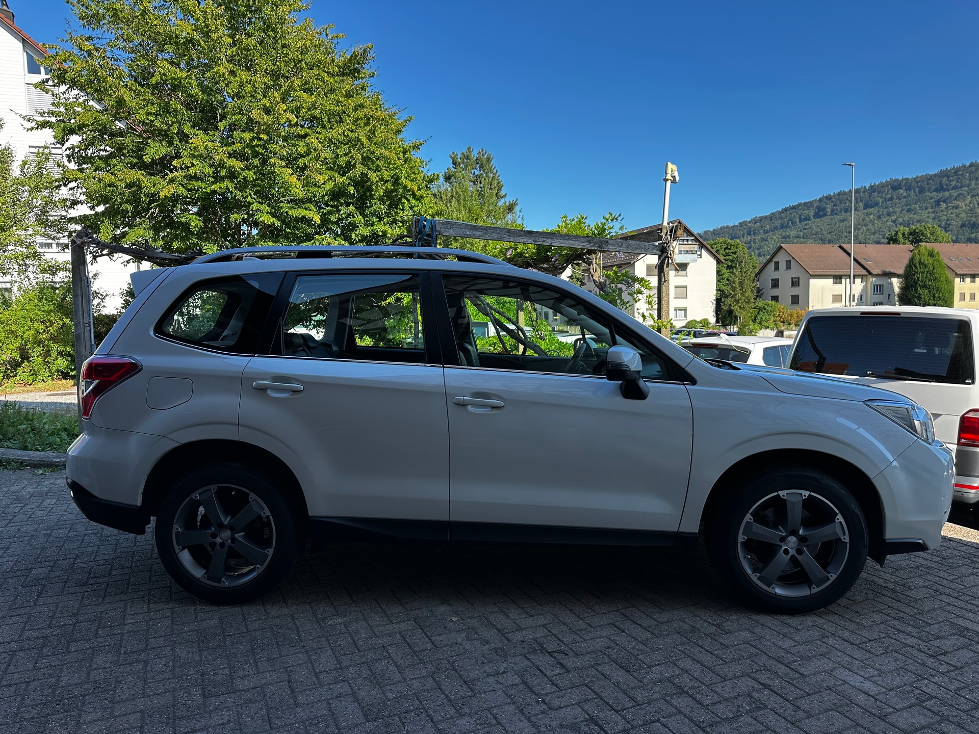 SUBARU Forester 2.0XT Sport Lineartronic-image-4