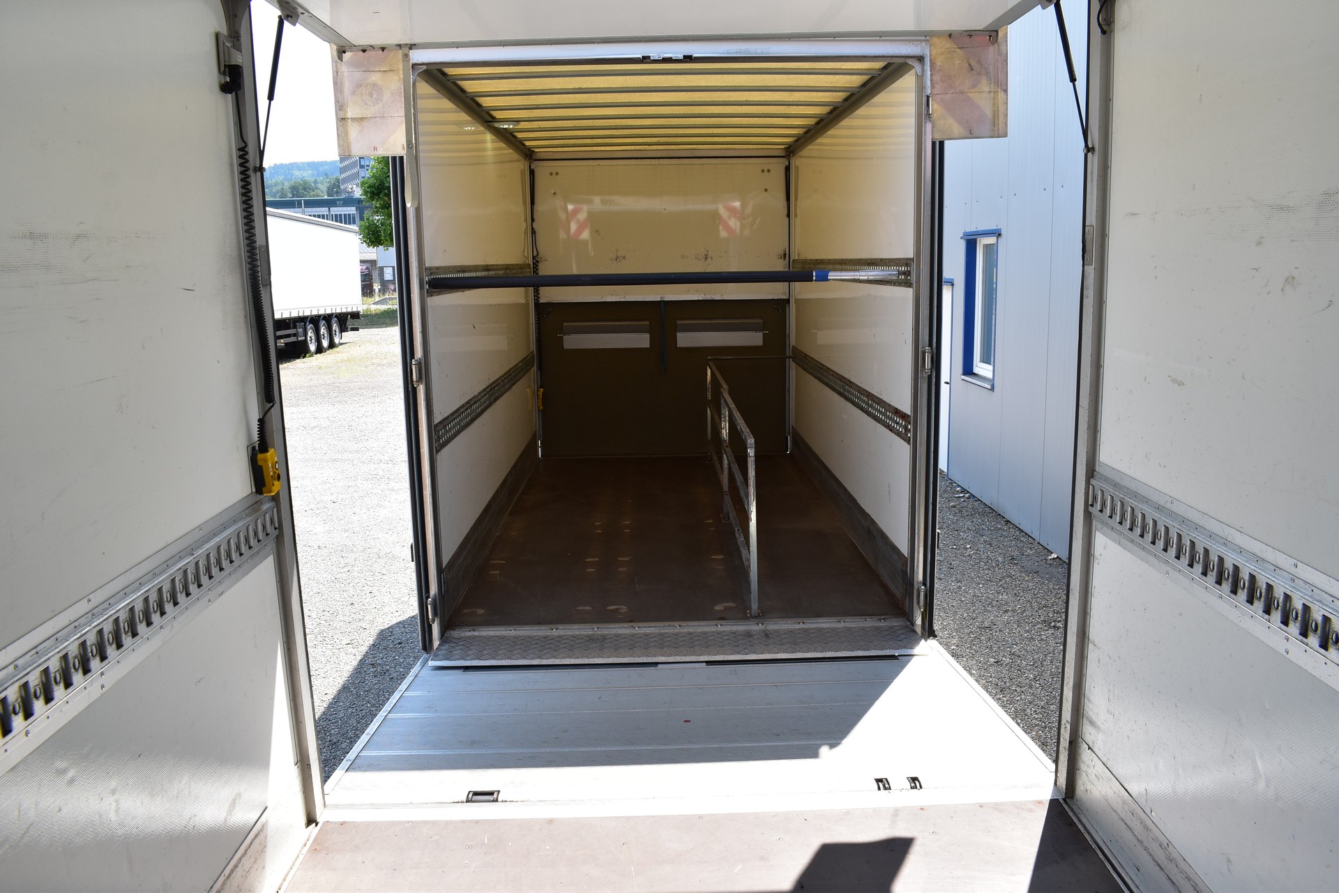 MERCEDES-BENZ Sprinter 319 CDI inkl Anhänger-image-10