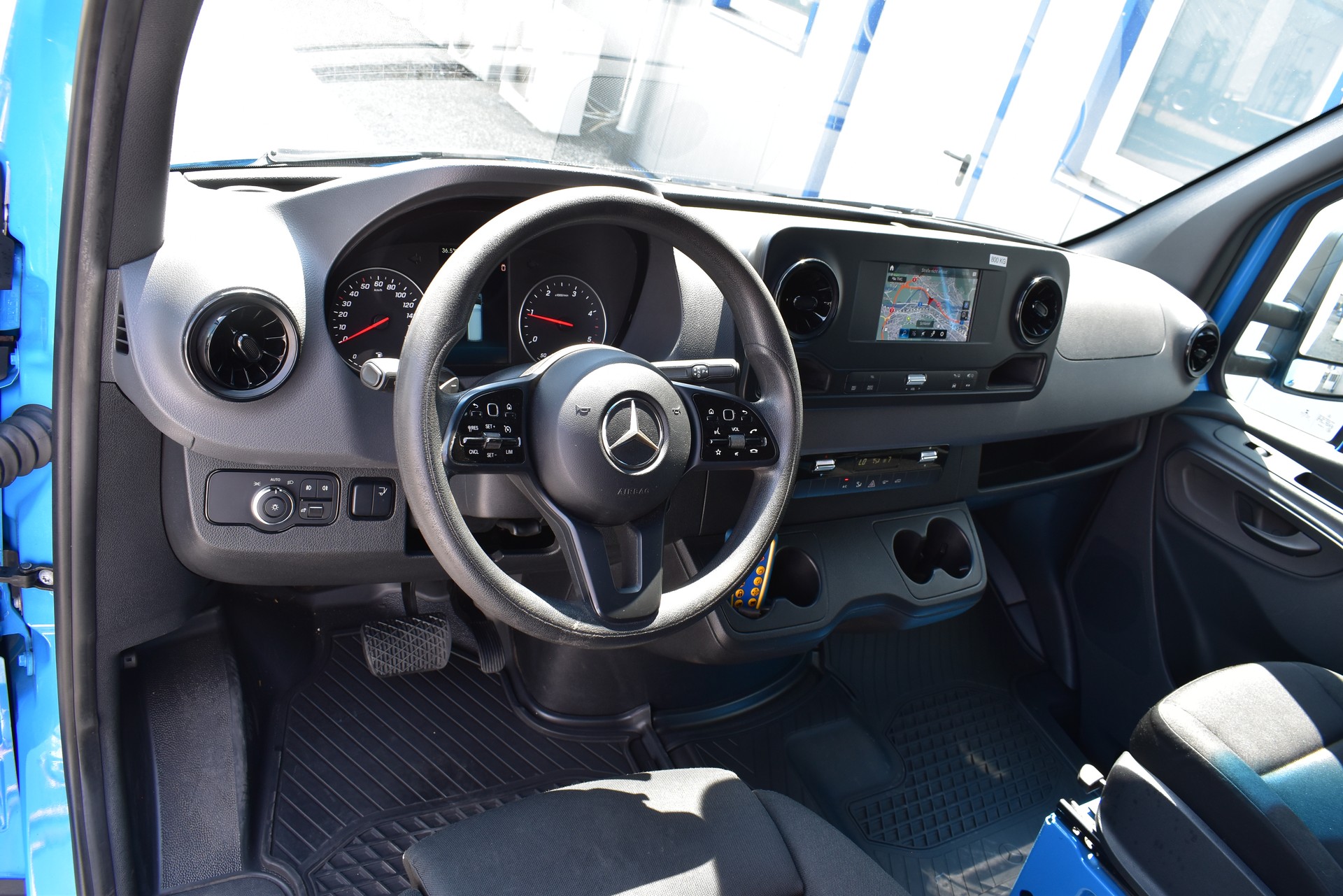 MERCEDES-BENZ Sprinter 319 CDI inkl Anhänger-image-13