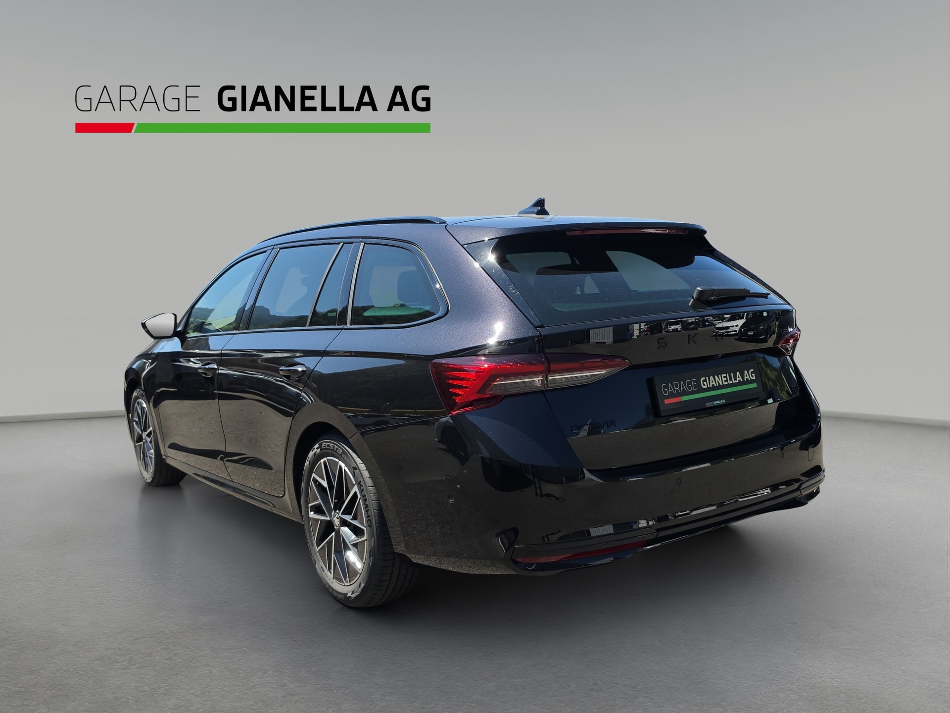 SKODA Octavia Combi 2.0 TSI DSG Dynamic 4x4-showroom-element-2