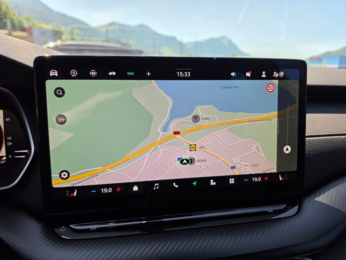 SKODA Octavia Combi 2.0 TSI DSG Dynamic 4x4-image-10
