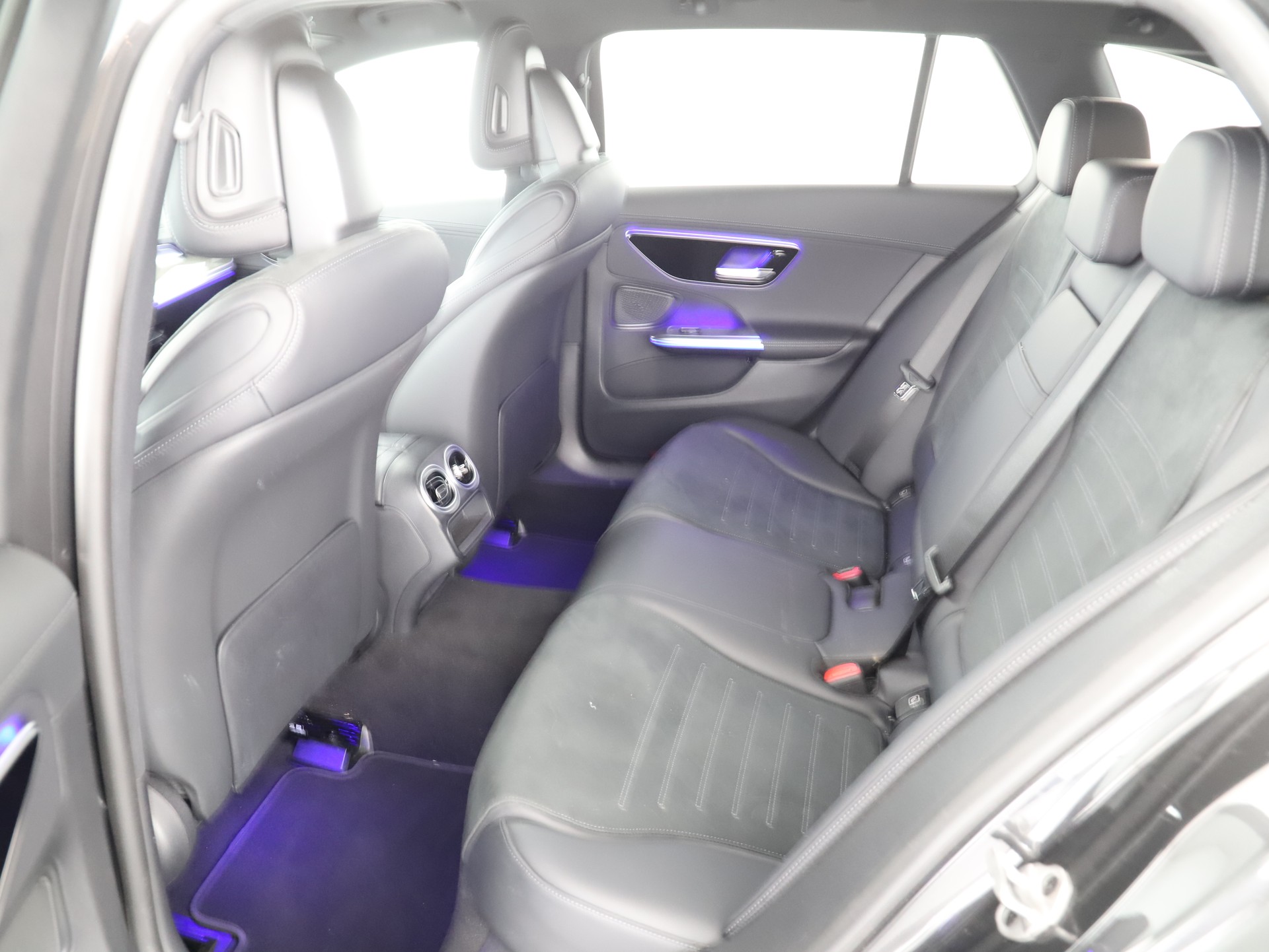 MERCEDES-BENZ C 300 T 4 Matic AMG Line-image-12