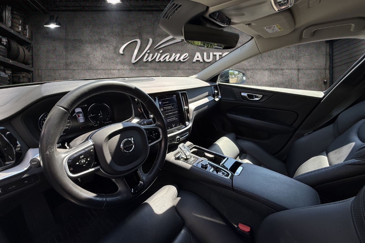 VOLVO V60 T6 eAWD Twin Engine Inscription Expression Geartronic-image-8