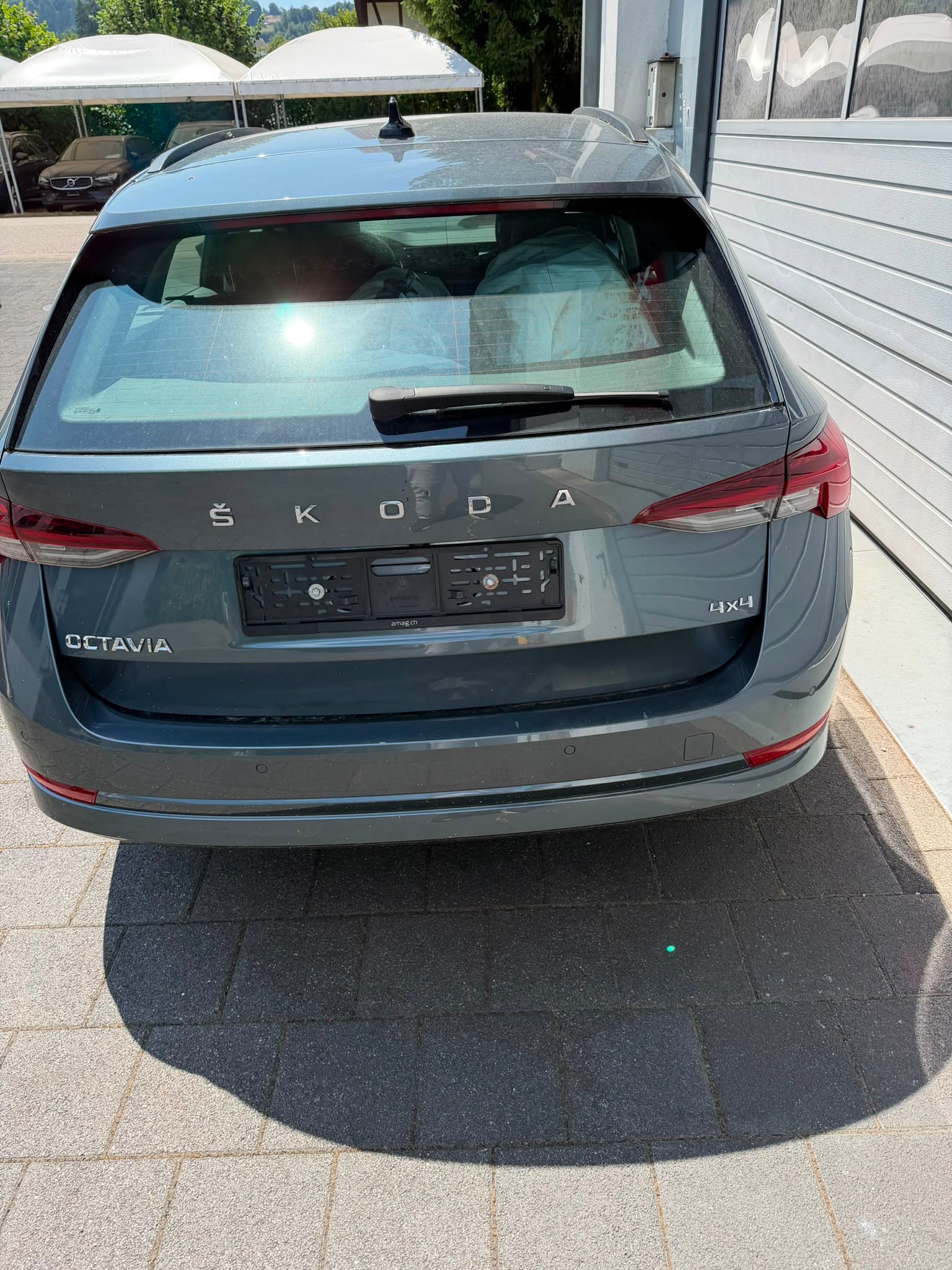 SKODA Octavia Combi 2.0 TDI DSG Ambition 4x4-image-1