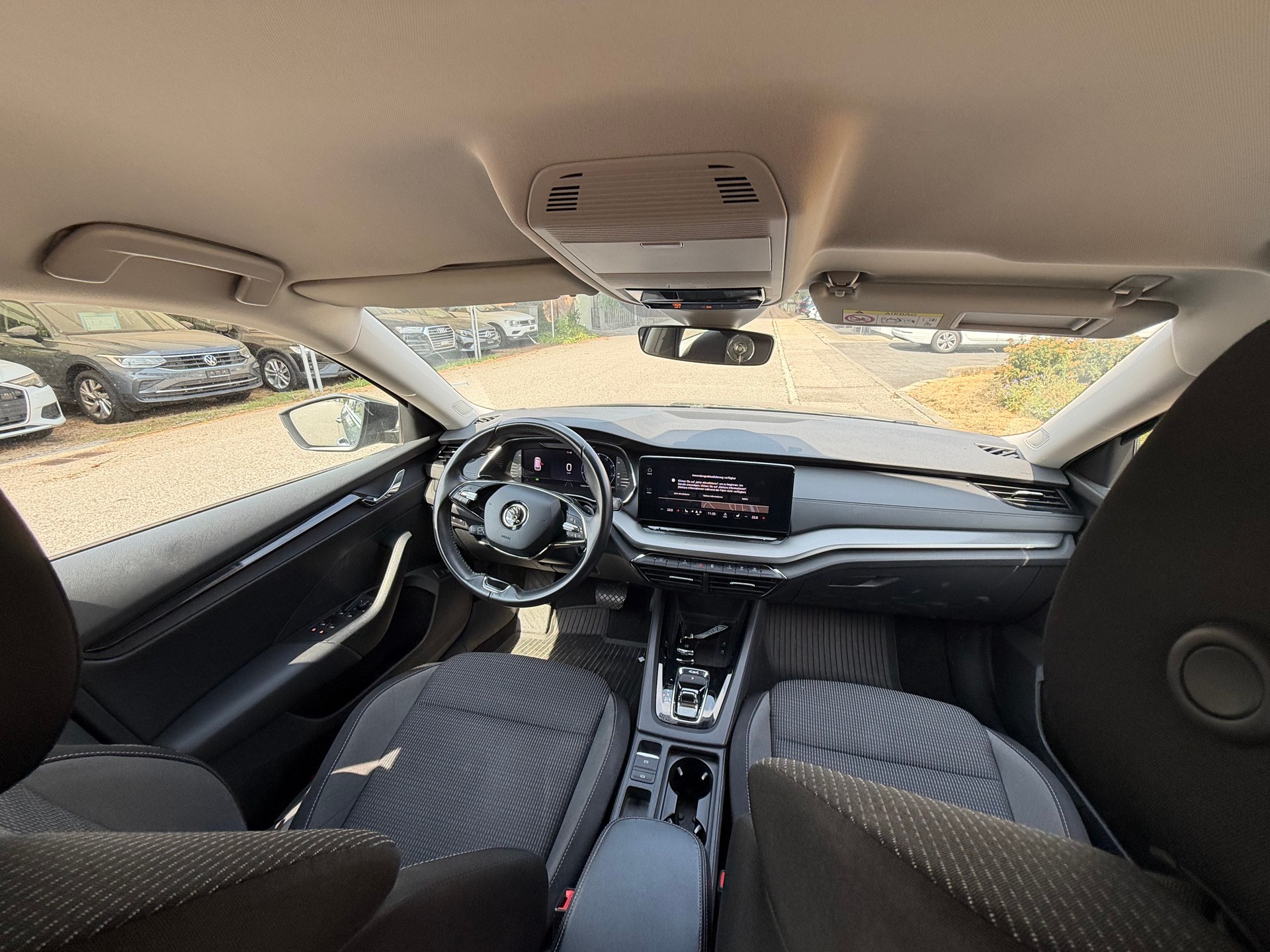 SKODA Octavia Combi 2.0 TDI DSG Ambition 4x4-image-8