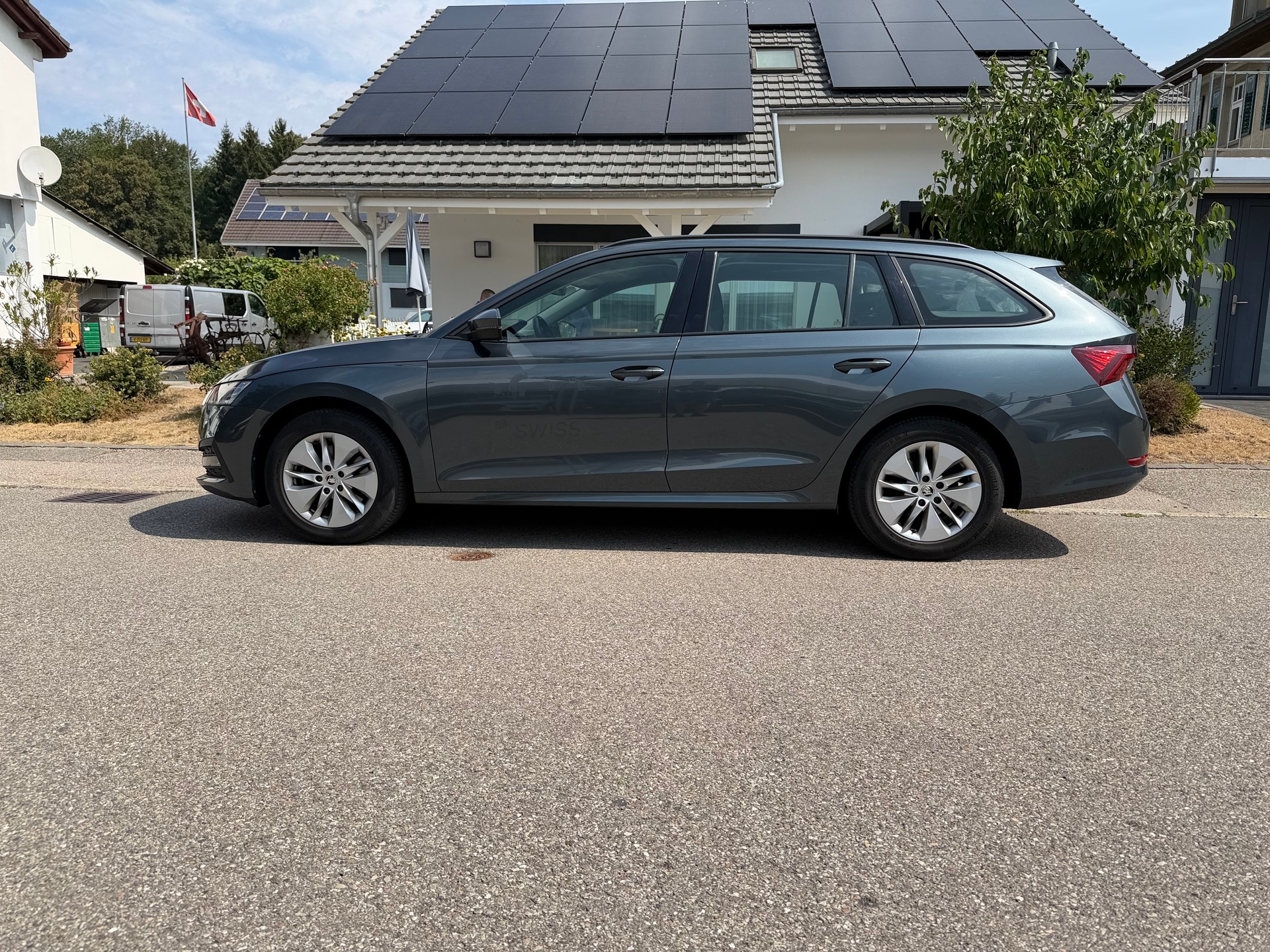 SKODA Octavia Combi 2.0 TDI DSG Ambition 4x4-image-3
