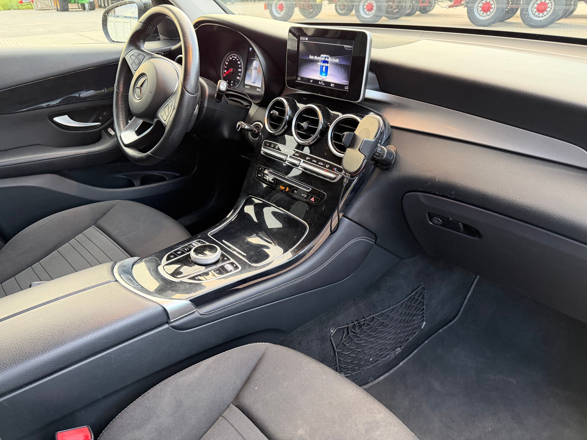 MERCEDES-BENZ GLC 220 d Exclusive 4Matic 9G-Tronic-image-4