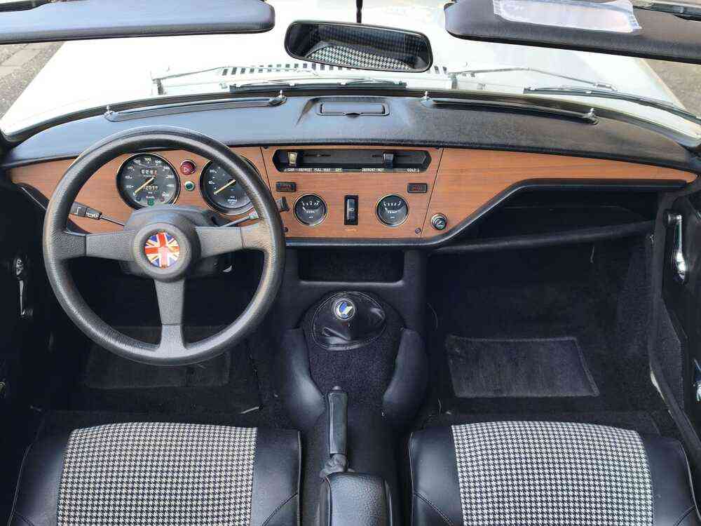 TRIUMPH Spitfire 1500-image-8