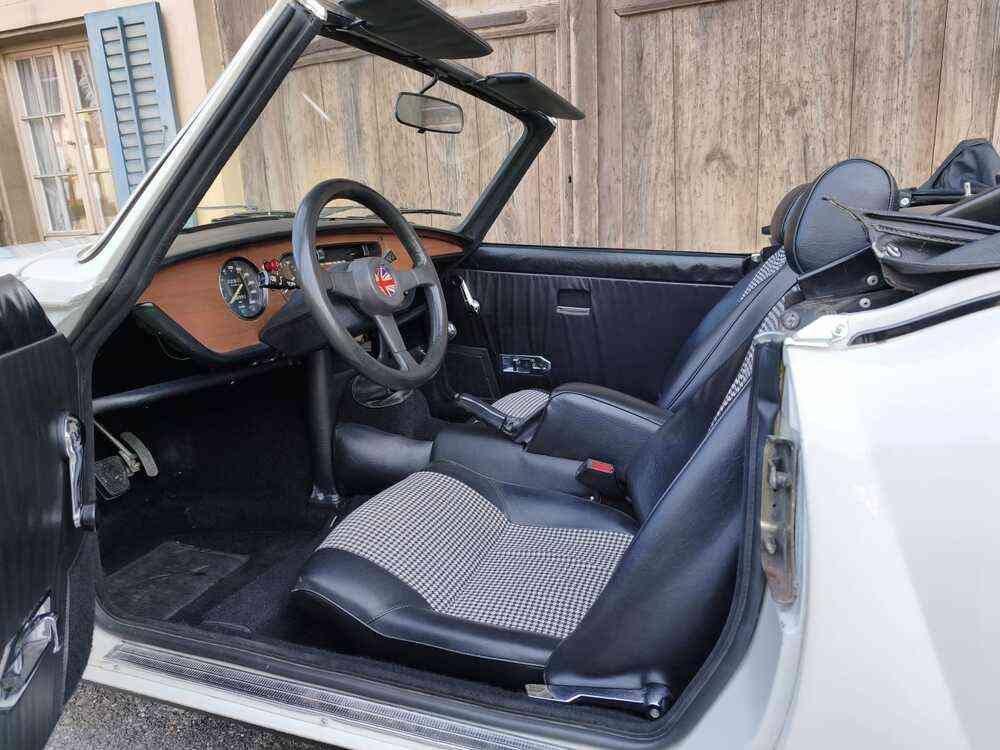 TRIUMPH Spitfire 1500-image-4