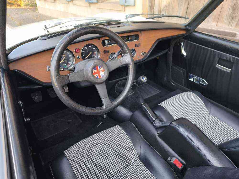 TRIUMPH Spitfire 1500-image-9