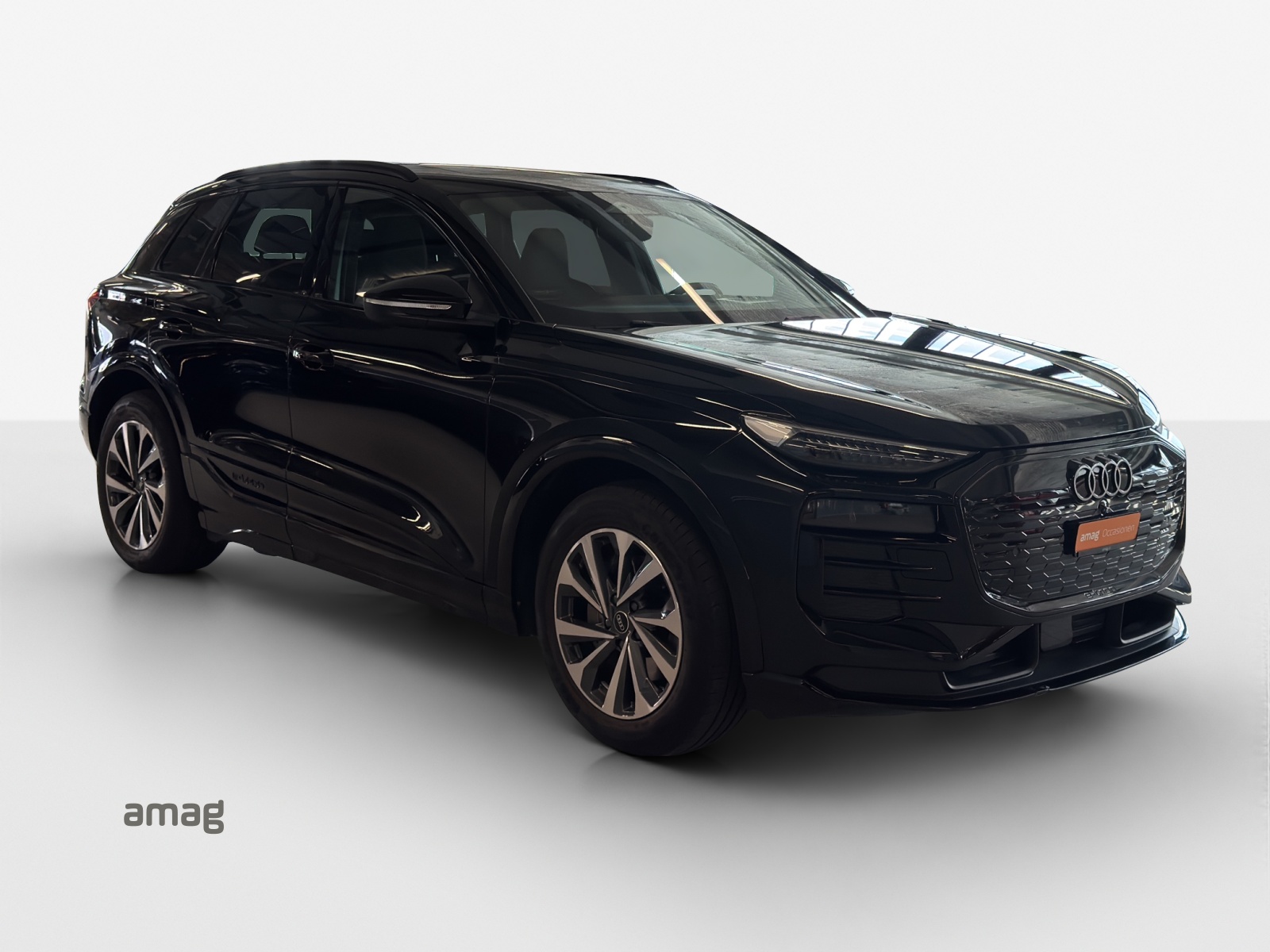 AUDI Q6 e-tron quattro-image-5