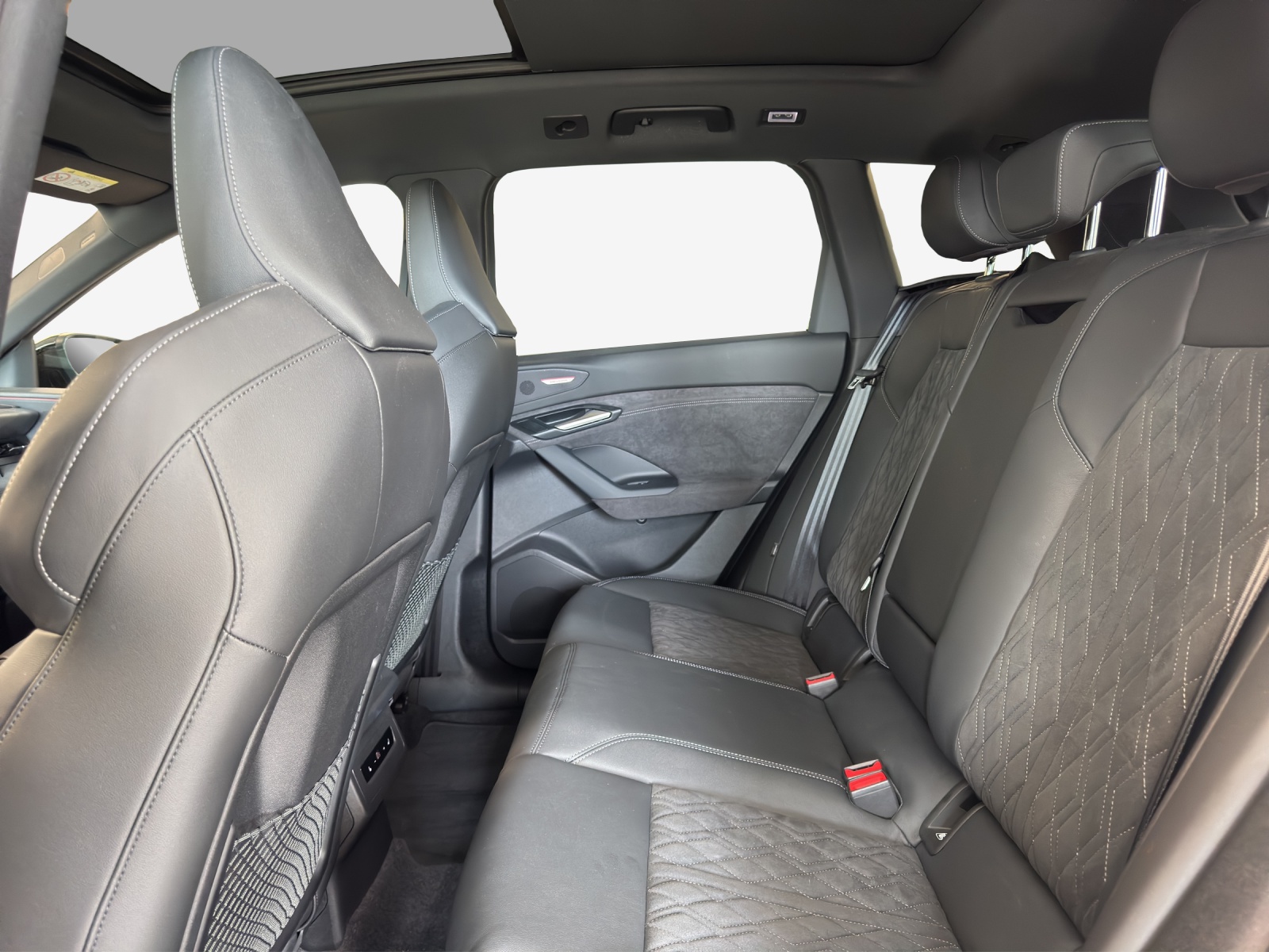 AUDI Q6 e-tron quattro-image-11