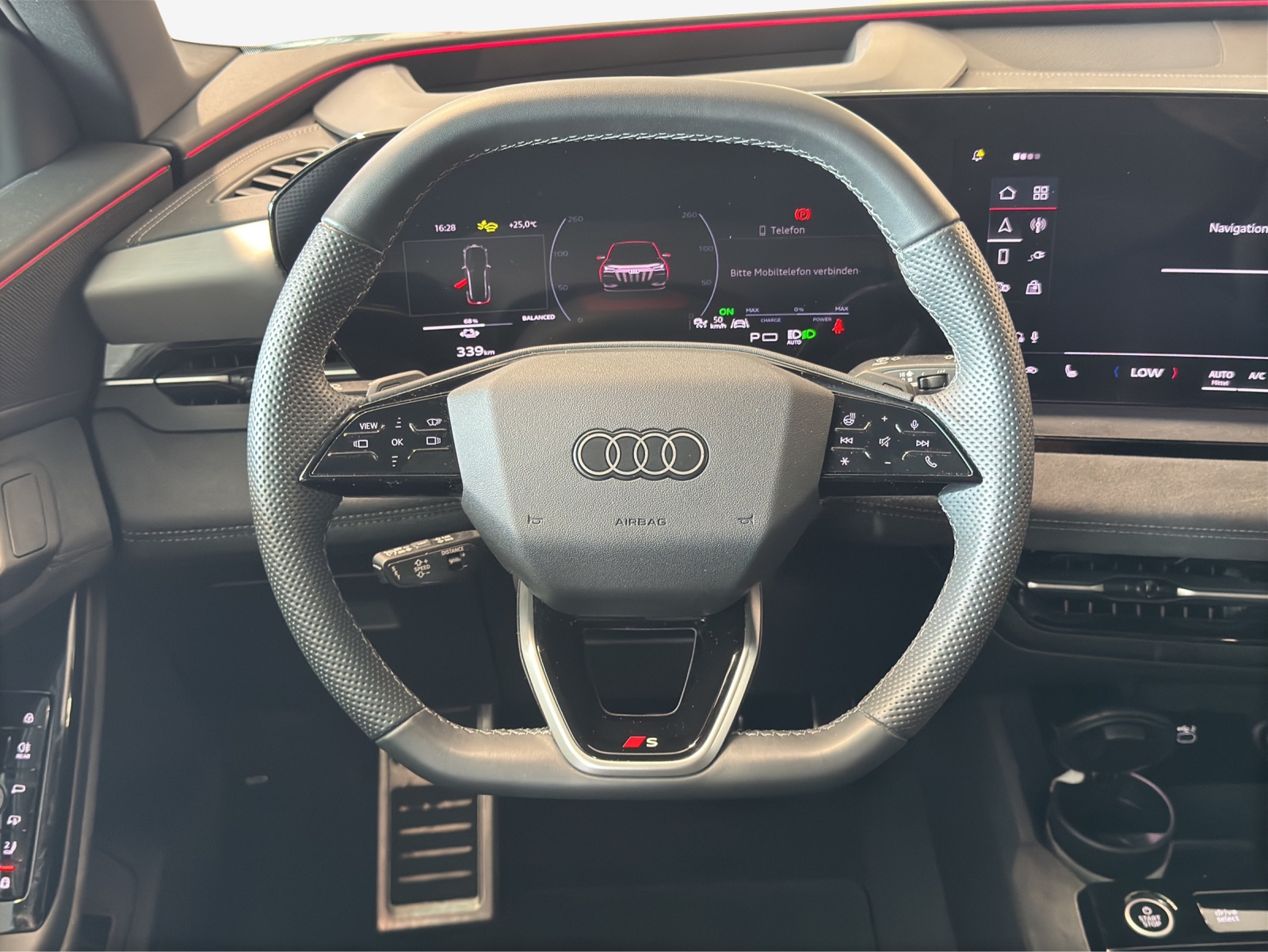 AUDI Q6 e-tron quattro-image-9