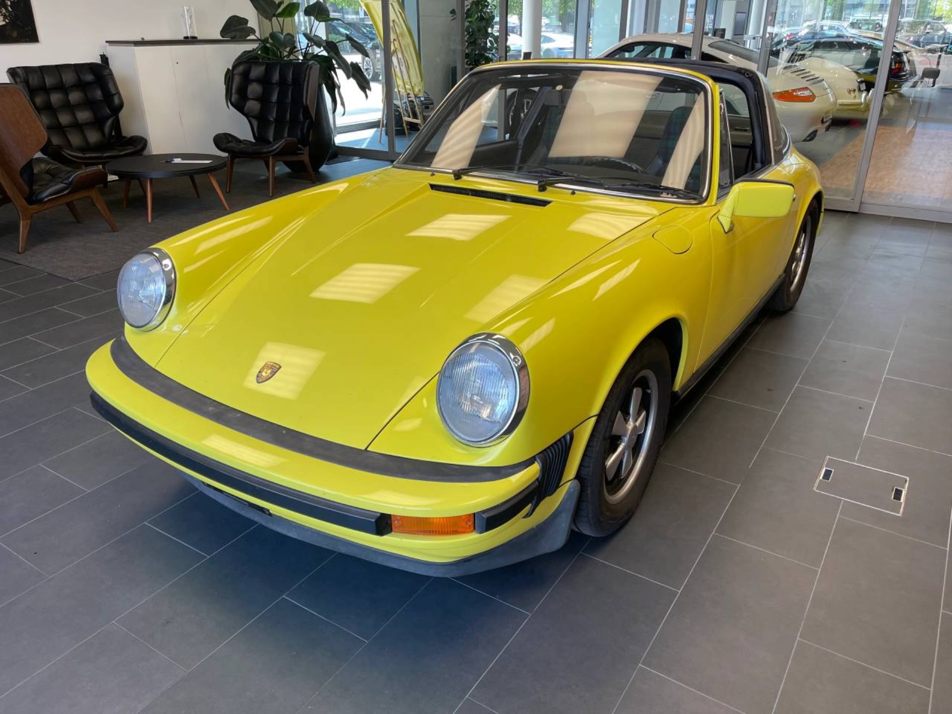 PORSCHE 911 Targa-image-22