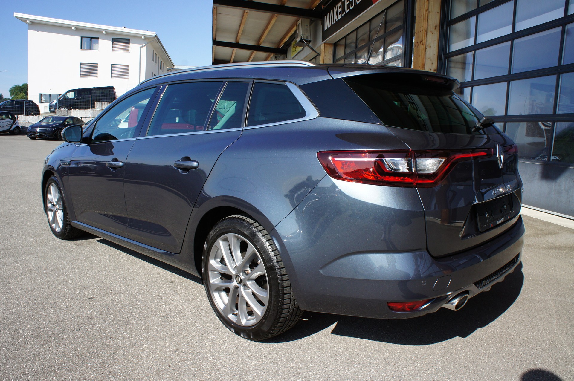 RENAULT Mégane Grandtour 1.3 16V Turbo GT Line EDC-image-2