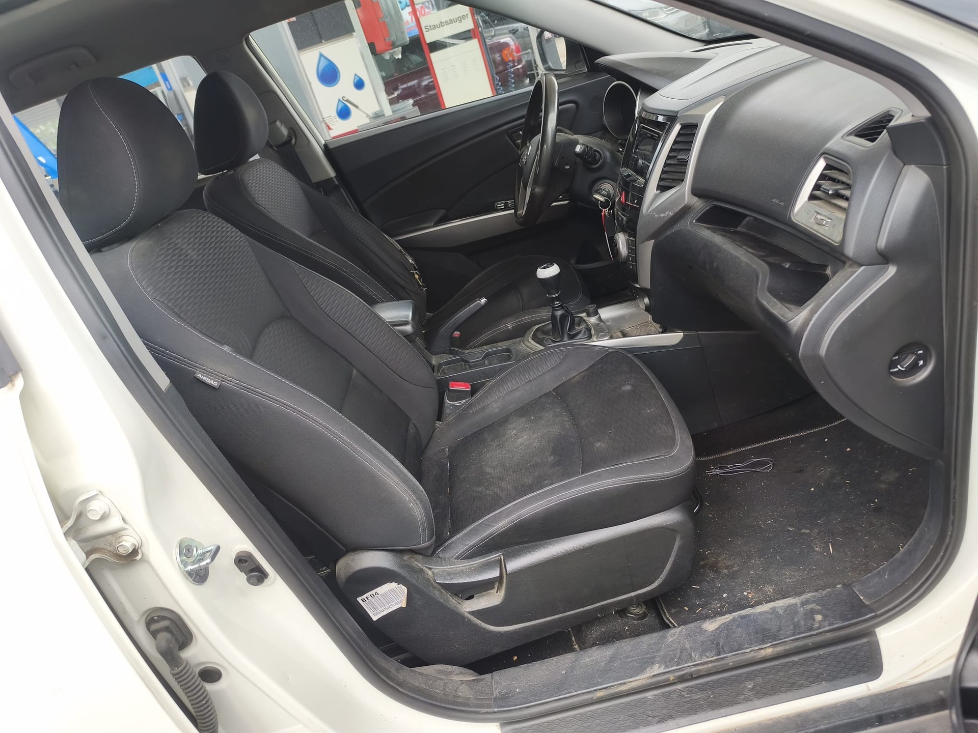 KGM-SsangYong Tivoli 1.6 eXDi Cityscape 4WD-image-9