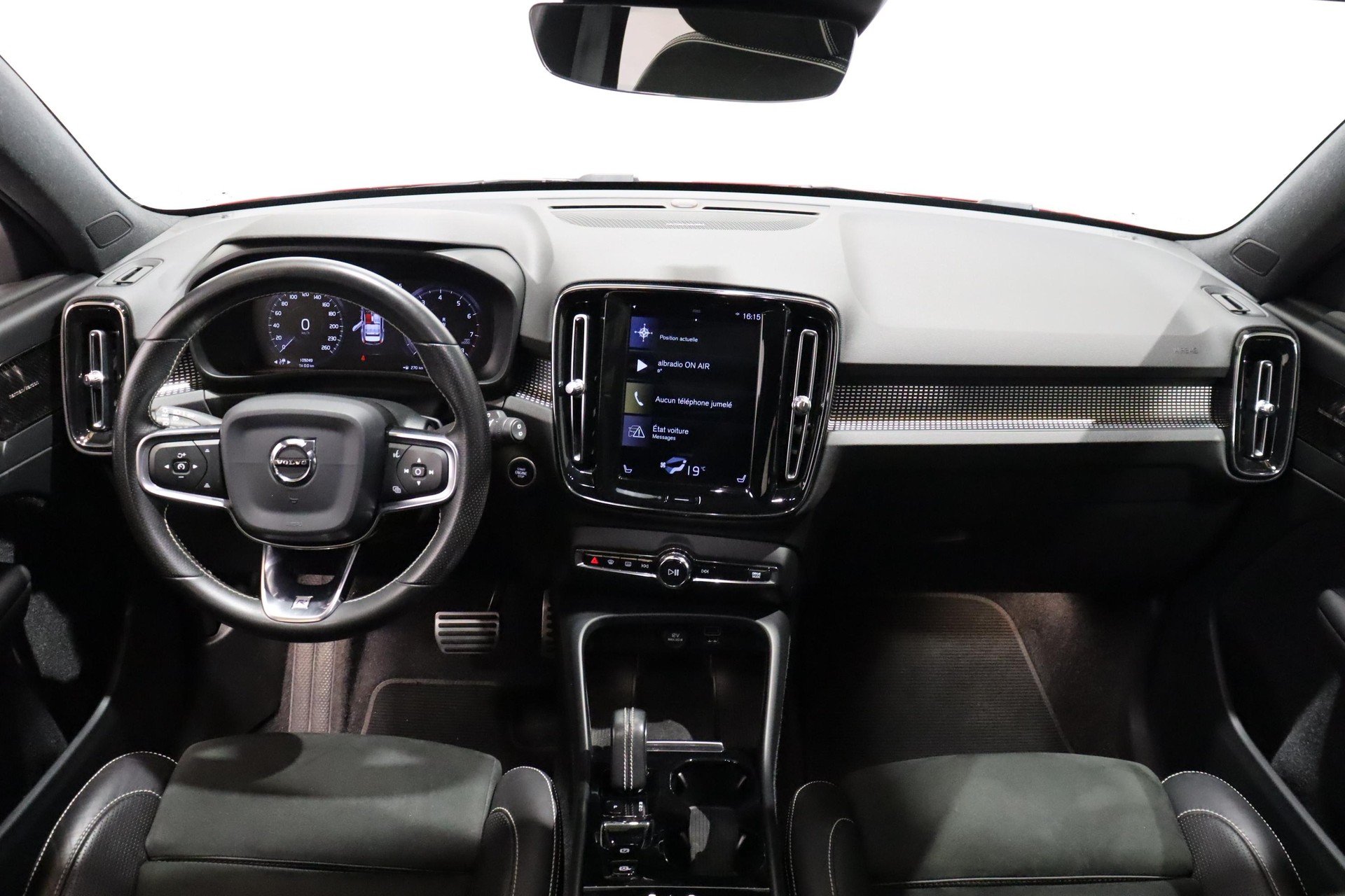VOLVO XC40 2.0 T5 R-Design AWD-image-9