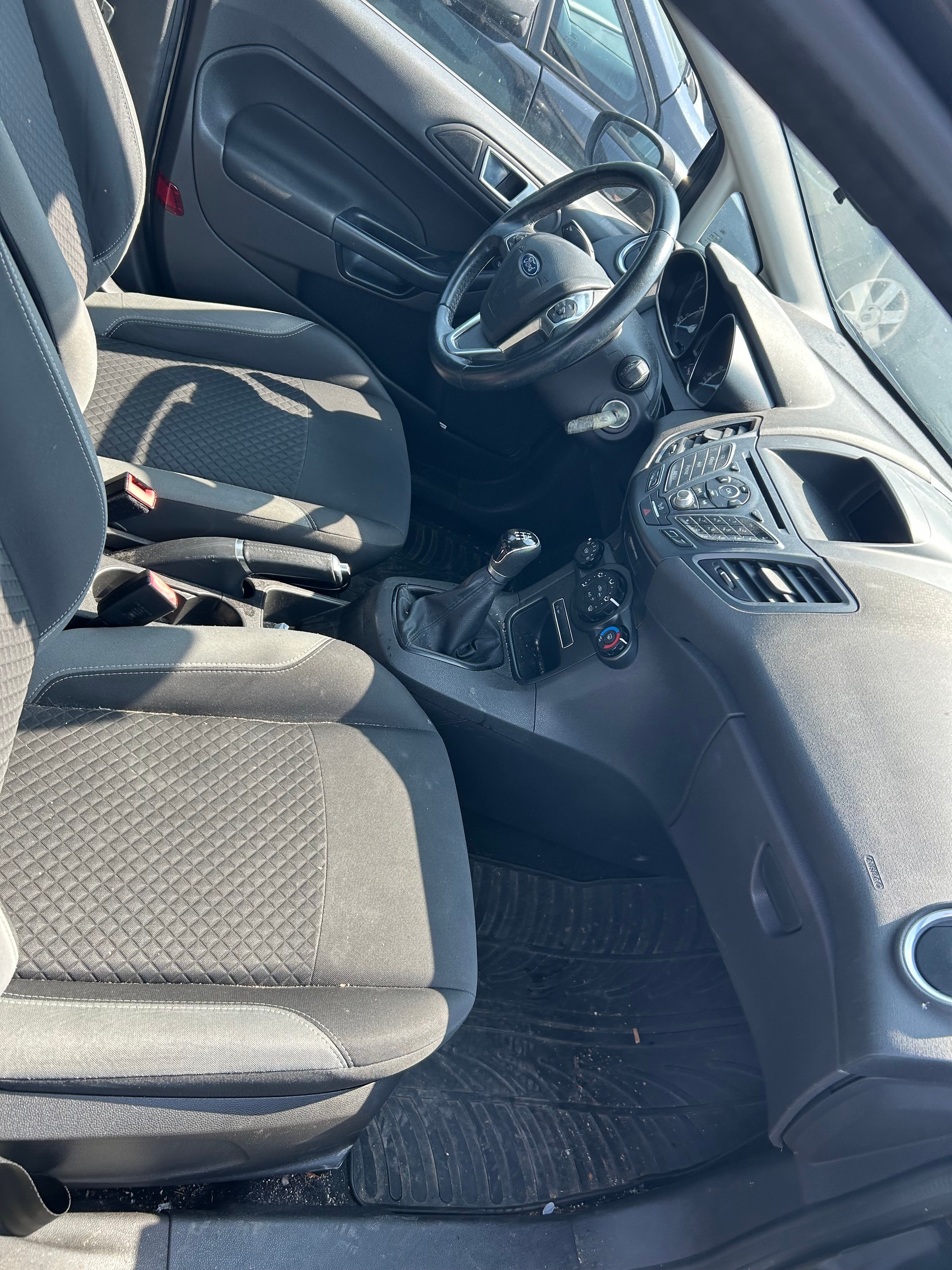 FORD Fiesta 1.0 SCTi Trend-image-5