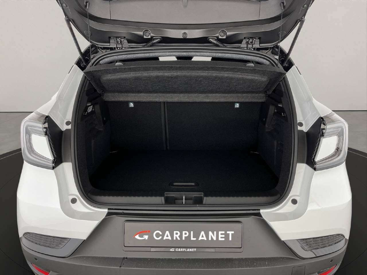 RENAULT Captur 1.8 E-Tech techno-image-8
