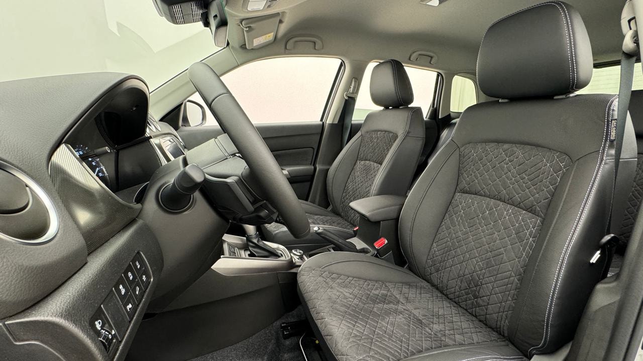 SUZUKI Vitara 1.4 Boosterjet Compact Top 4x4 Hybrid Automatic-image-4